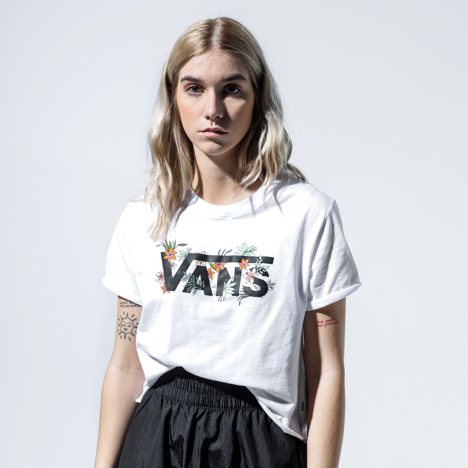dámské tričko VANS TRIČKO WM GREENHOUSE WHITE VN0A4DOEWHT1 BÍLÁ