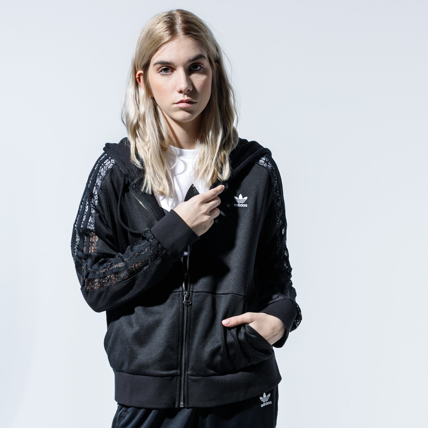 dámská mikina ADIDAS MIKINA ROZEPÍNACÍ S KAPUCÍ LACE ZIP HOODIE FM1749 ČERNÁ