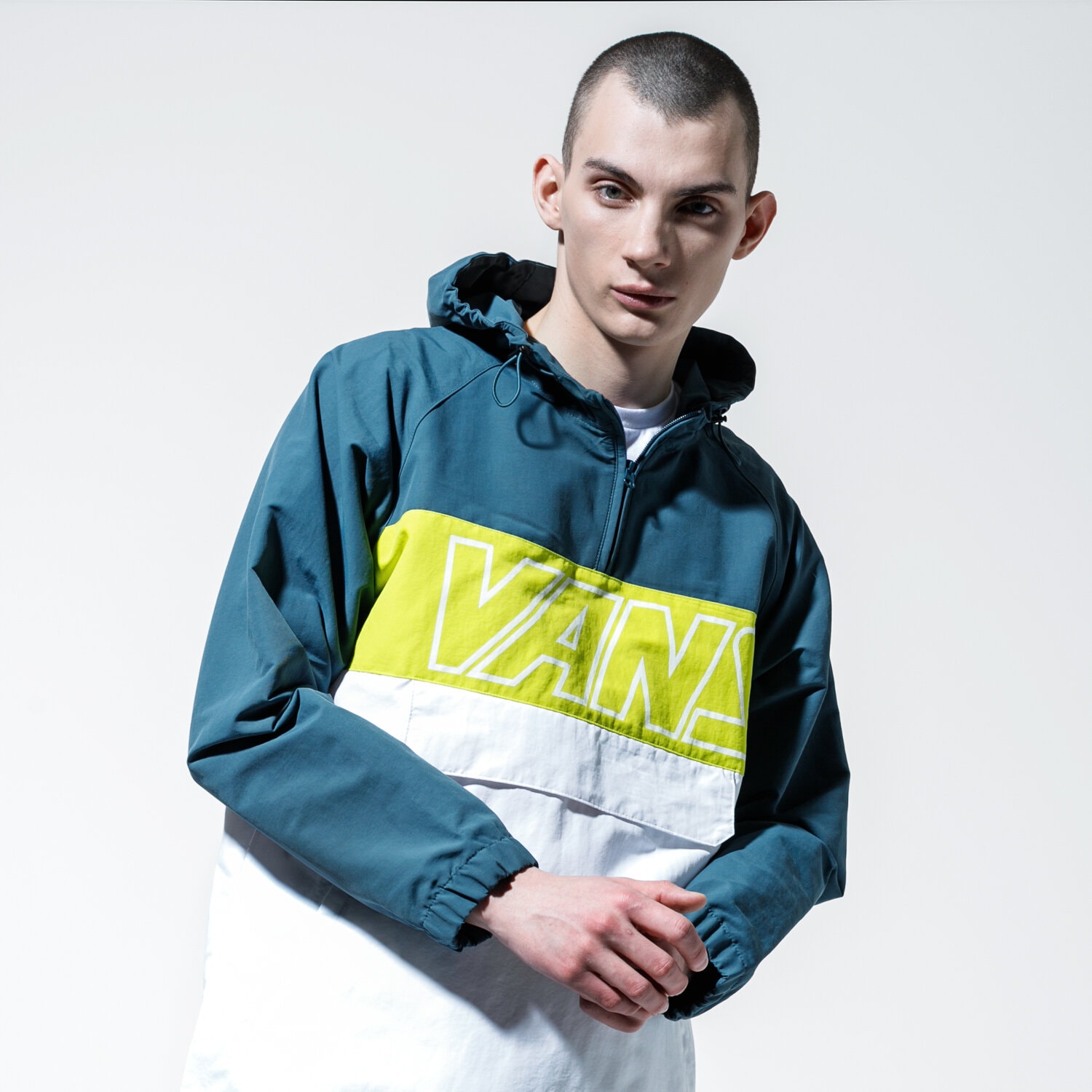 Přechodná bunda pánská (podzimní, jarní) VANS BUNDA MN RETRO SPORT ANORAK STARGAZER/WHITE VN0A49PAYNB1 VÍCEBAREVNÁ