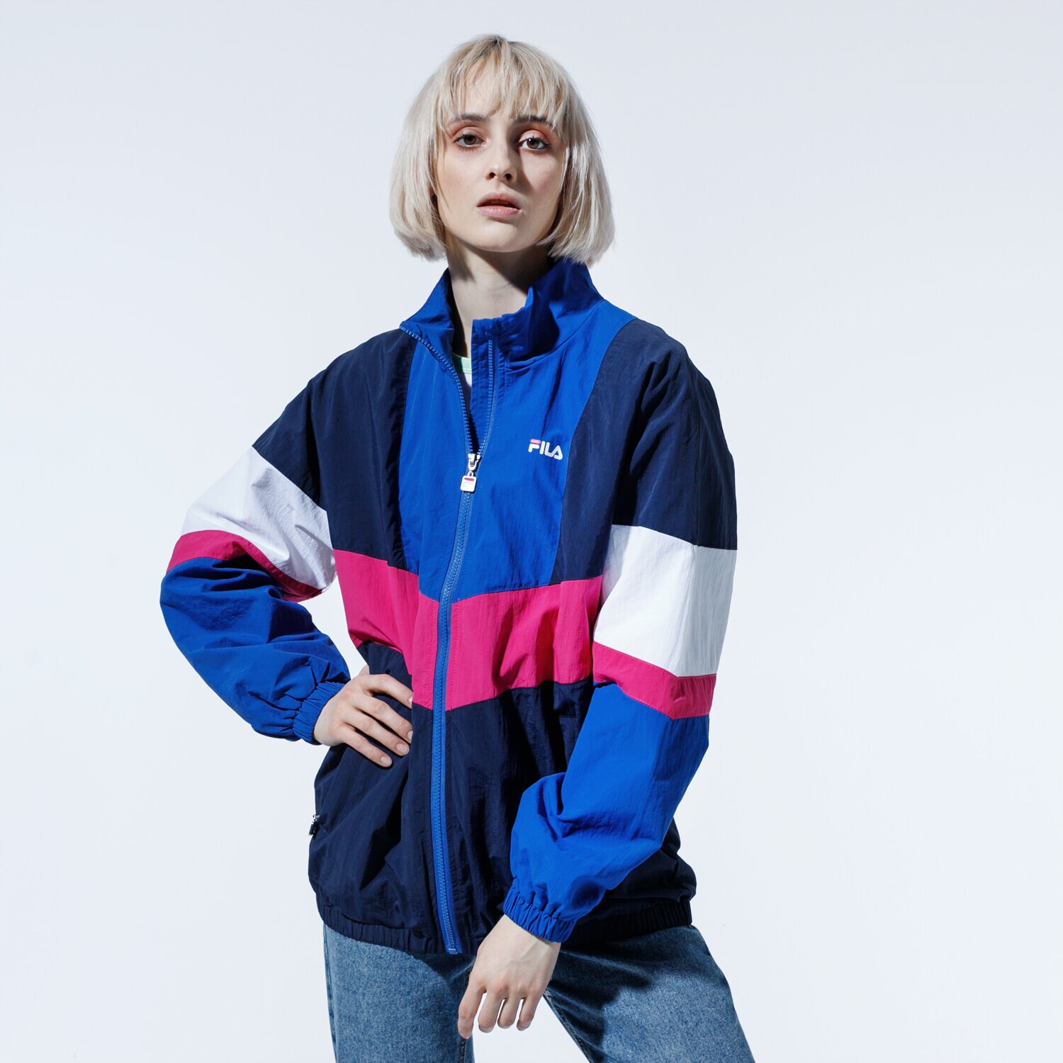 Přechodná bunda dámská (podzimní, jarní) FILA BUNDA BAKA WOVEN TRACK JACKET 687494A470 TMAVOMODRÁ