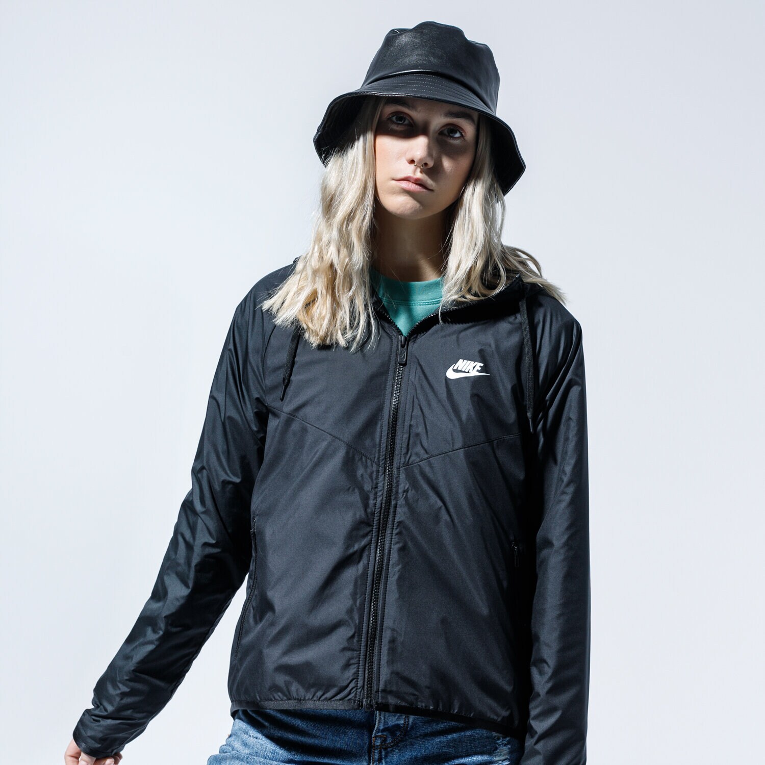 Přechodná bunda dámská (podzimní, jarní) NIKE BUNDA W NSW WR JKT BV3939-010 ČERNÁ