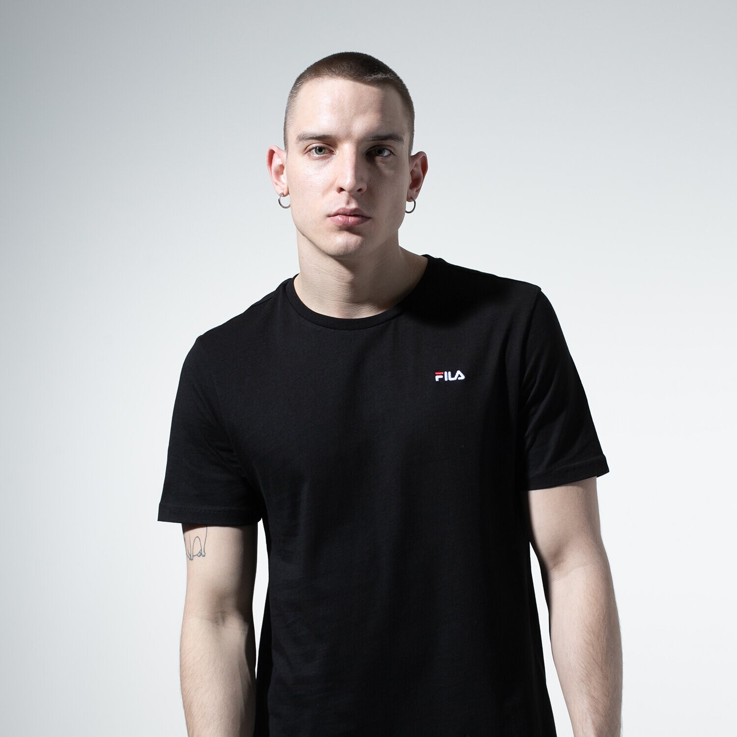 pánské tričko FILA TRIČKO UNWIND TEE 682201002 ČERNÁ