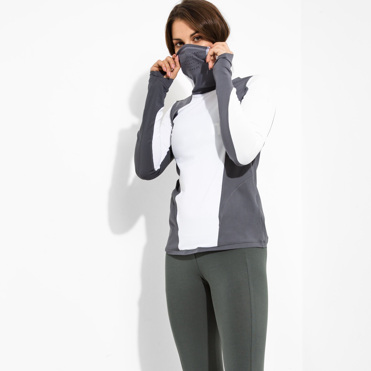 dámská mikina UNDER ARMOUR MIKINA CG REACTOR RUN BALACLAVA 1298158100 BÍLÁ