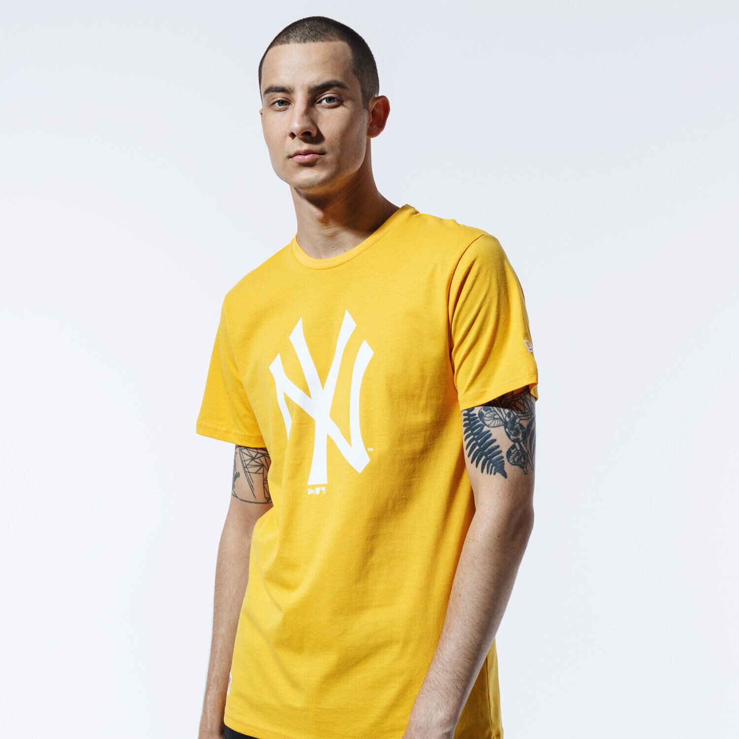 pánské tričko NEW ERA TRIČKO MLB SEASONAL TEAM LOGO TEE NEYYAN AGD 12369830 ŽLUTÁ