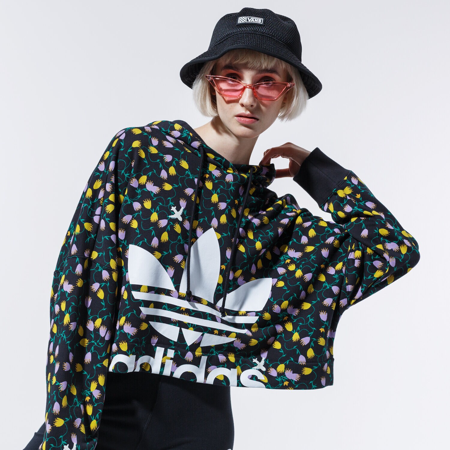 dámská mikina ADIDAS MIKINA S KAPUCÍ AOP CROP HOODIE FL4110 VÍCEBAREVNÁ