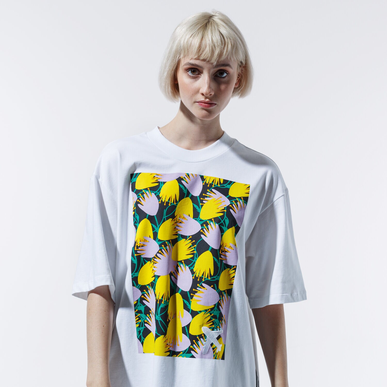 dámské tričko ADIDAS TRIČKO GRAPHIC TEE FL4080 BÍLÁ