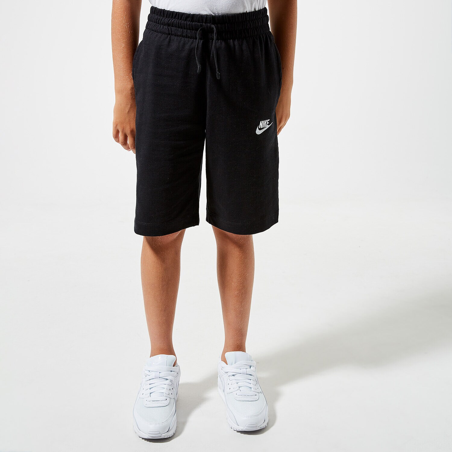 NIKE ŠORTKY  BOYS' SPORTSWEAR SHORT 805450-011 ČERNÁ