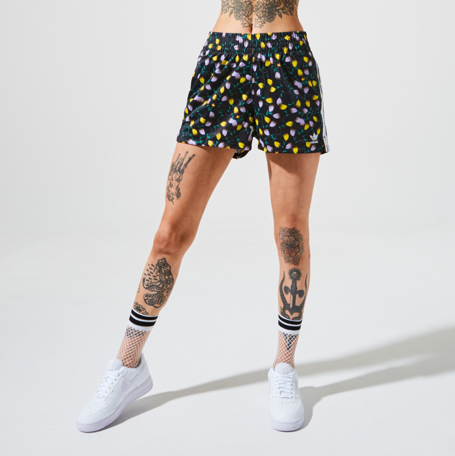 dámské kraťasy ADIDAS ŠORTKY  AOP SHORTS FL4111 VÍCEBAREVNÁ