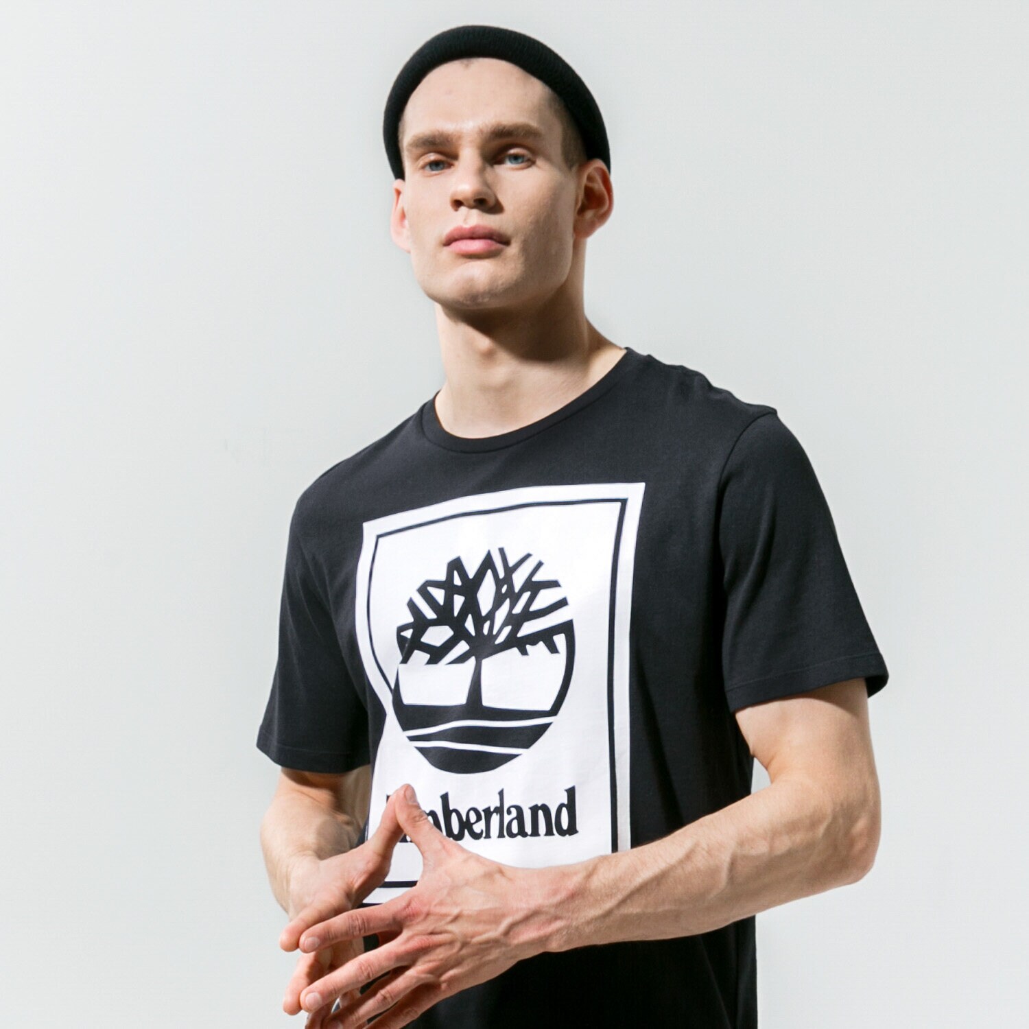 pánské tričko TIMBERLAND TRIČKO YC CORE+ SS STACK LOGO TEE TB0A2AJ1N921 ČERNÁ