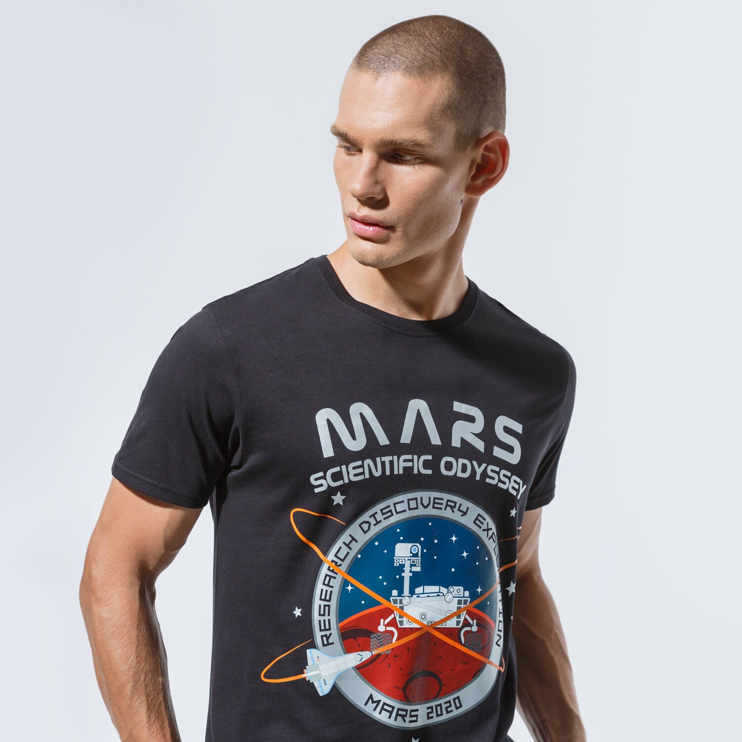 pánské tričko ALPHA INDUSTRIES TRIČKO MISSION TO MARS T 12653103 ČERNÁ