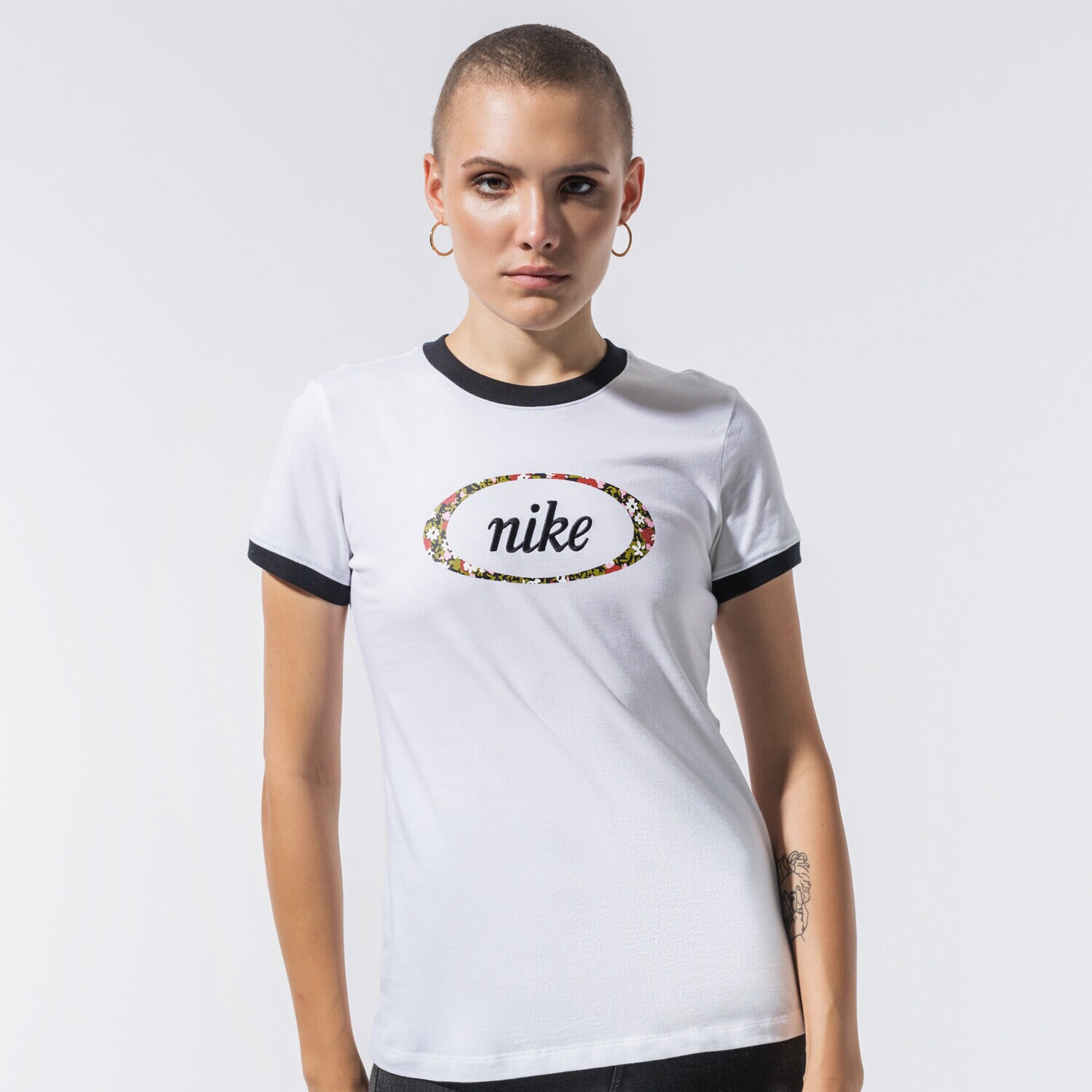 dámské tričko NIKE TRIČKO W NSW TEE FEMME RINGER CV3763-100 BÍLÁ