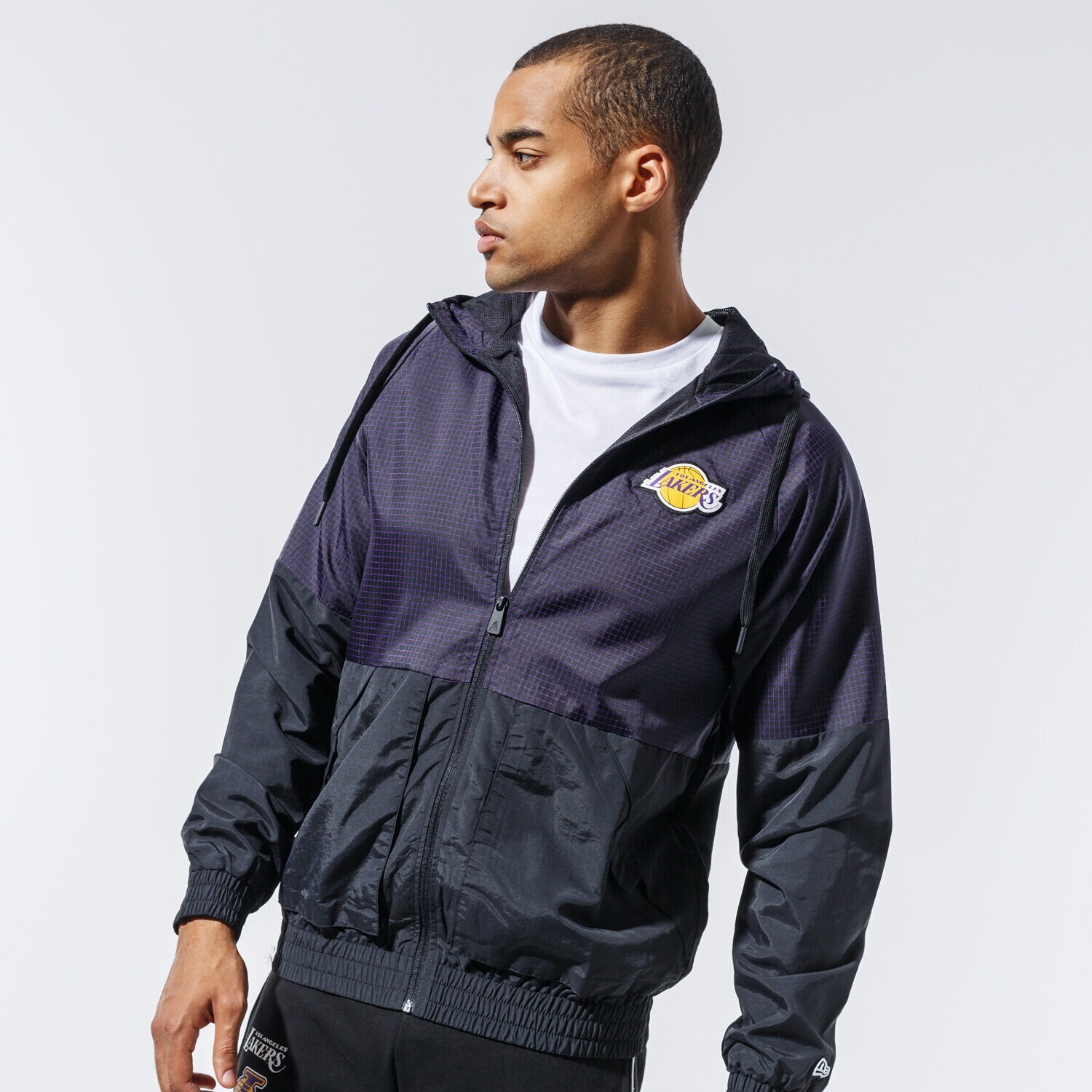 Přechodná bunda pánská (podzimní, jarní) NEW ERA BUNDA NBA CHECK RIPSTOP WINDBREAKER LOSLAK TRP 12485681