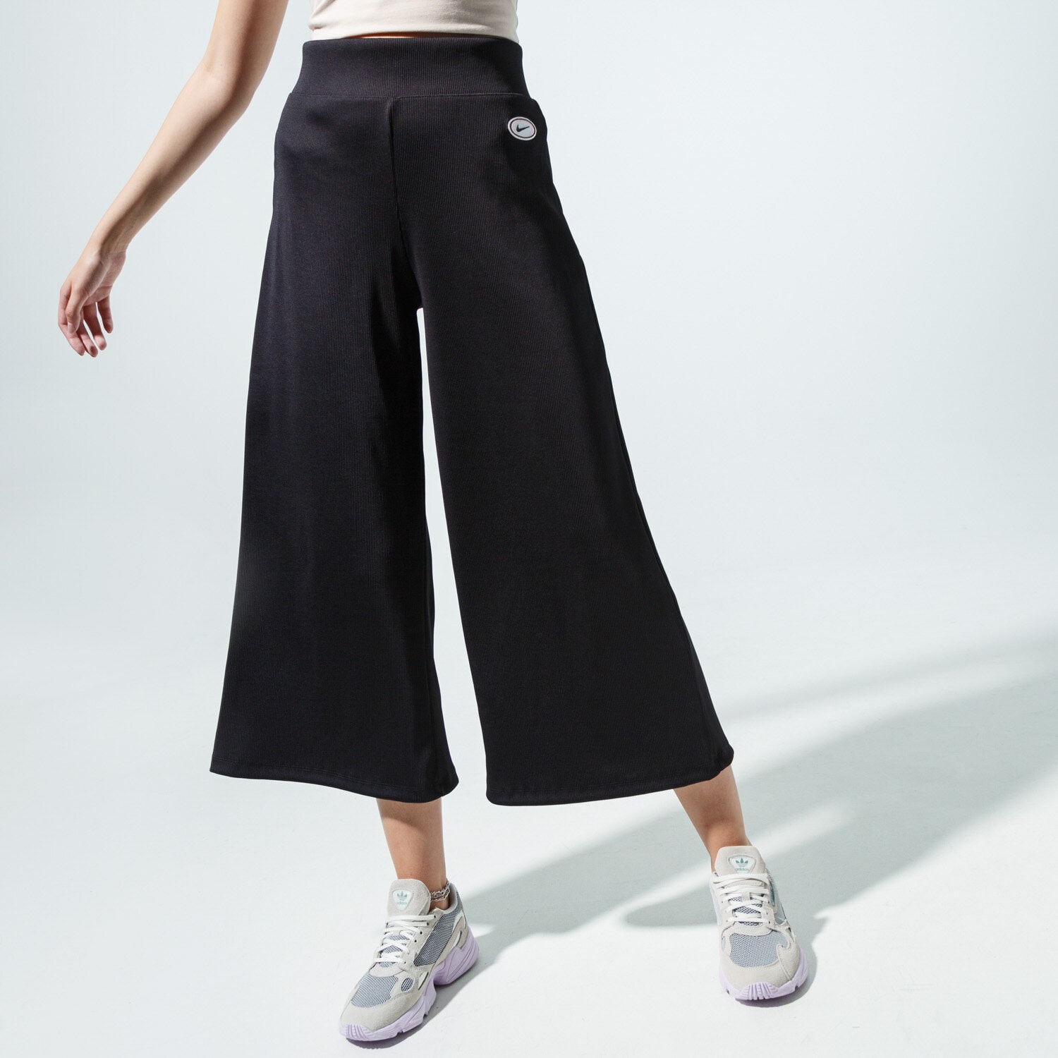 dámské kalhoty NIKE KALHOTY  SPORTSWEAR CU5356-010 ČERNÁ