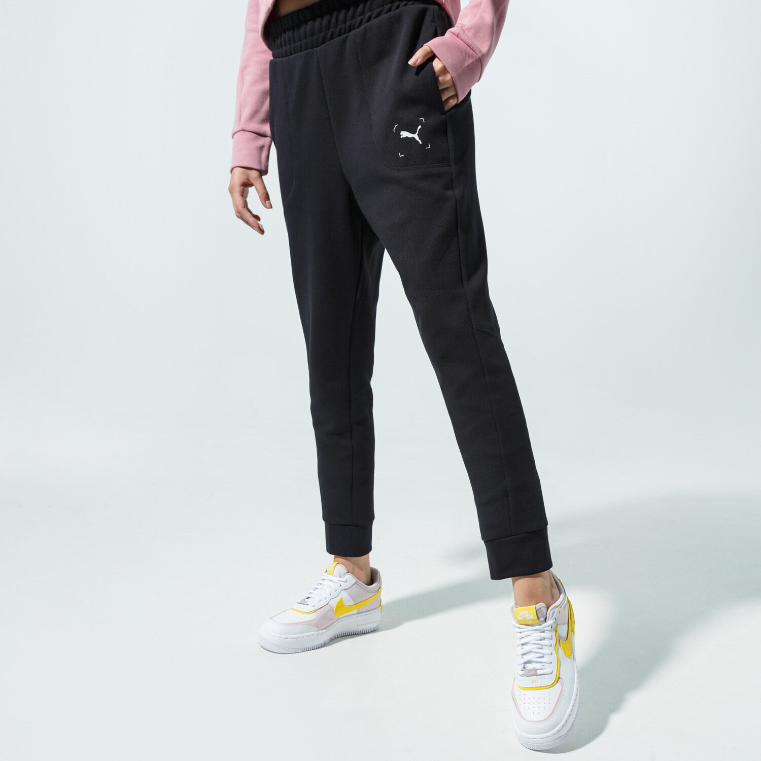 dámské kalhoty PUMA KALHOTY  NU-TILITY PANTS CL 58355101 ČERNÁ