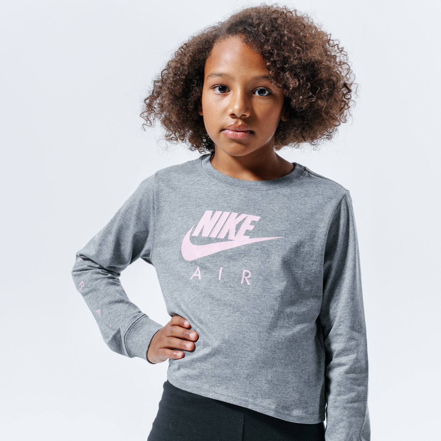 dětské tričko NIKE TRIČKO SPORTSWEAR CV2186-091 ŠEDÁ