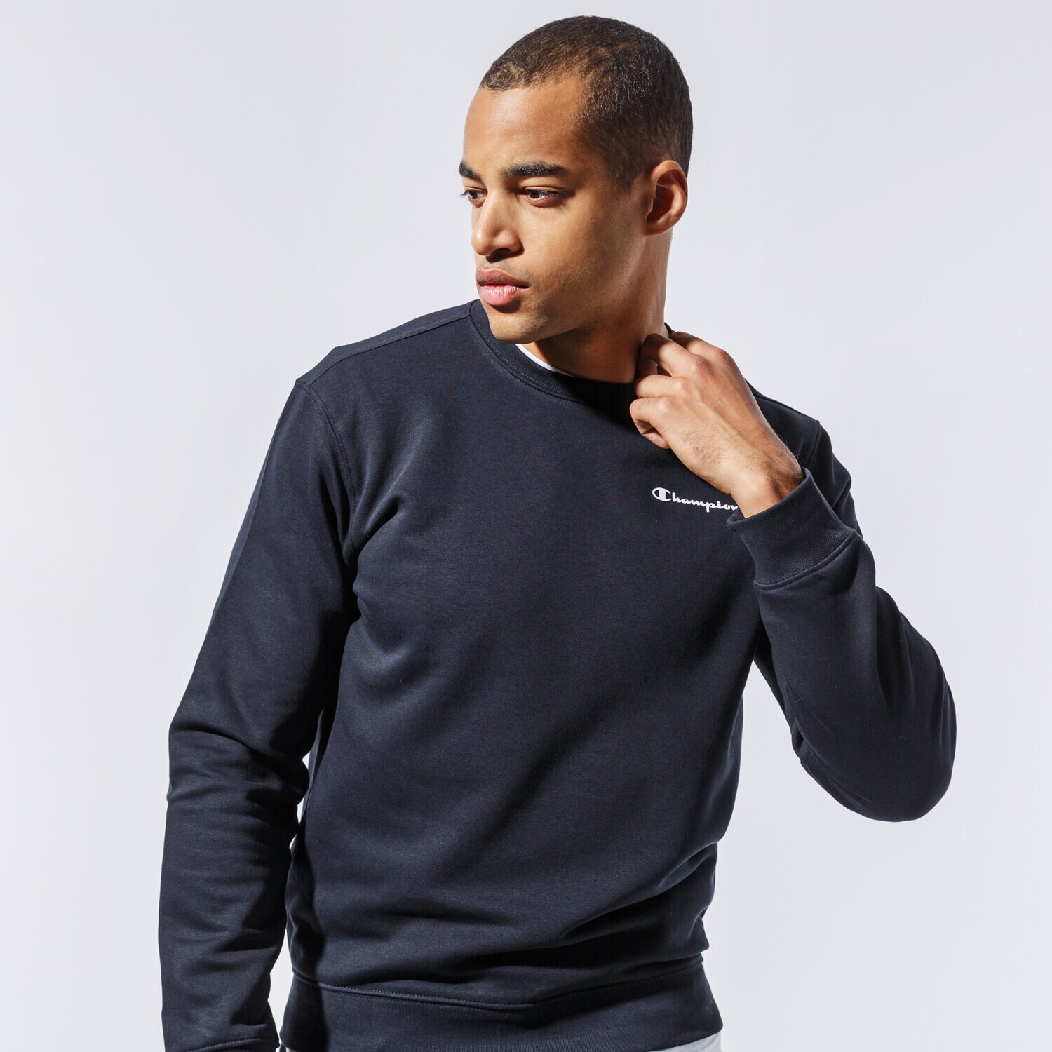 pánská mikina CHAMPION MIKINA CREWNECK SWEATSHIRT 214750KK001 ČERNÁ