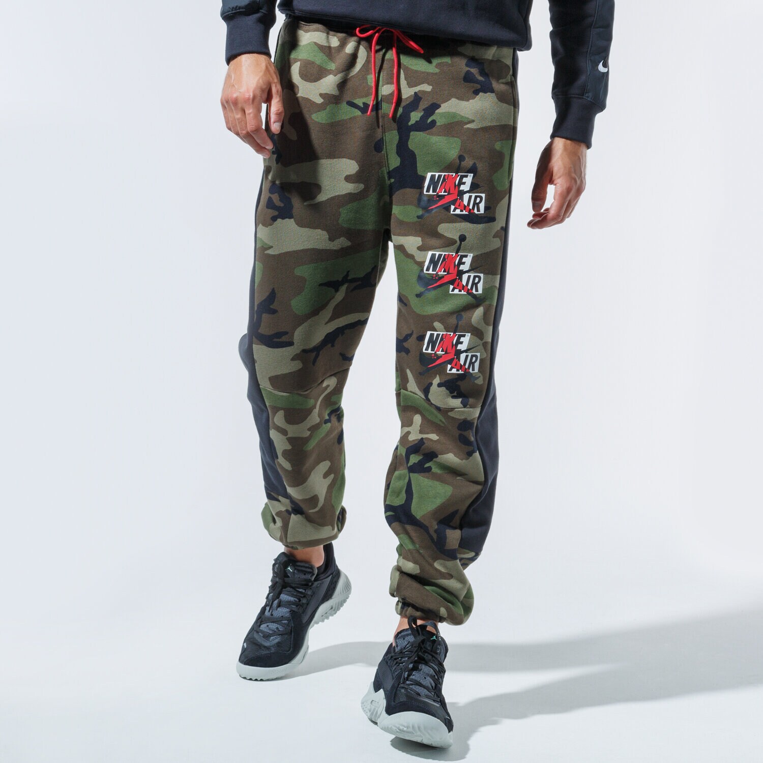 pánské kalhoty JORDAN KALHOTY  JUMPMAN CLASSICS CU2062-222 VÍCEBAREVNÁ