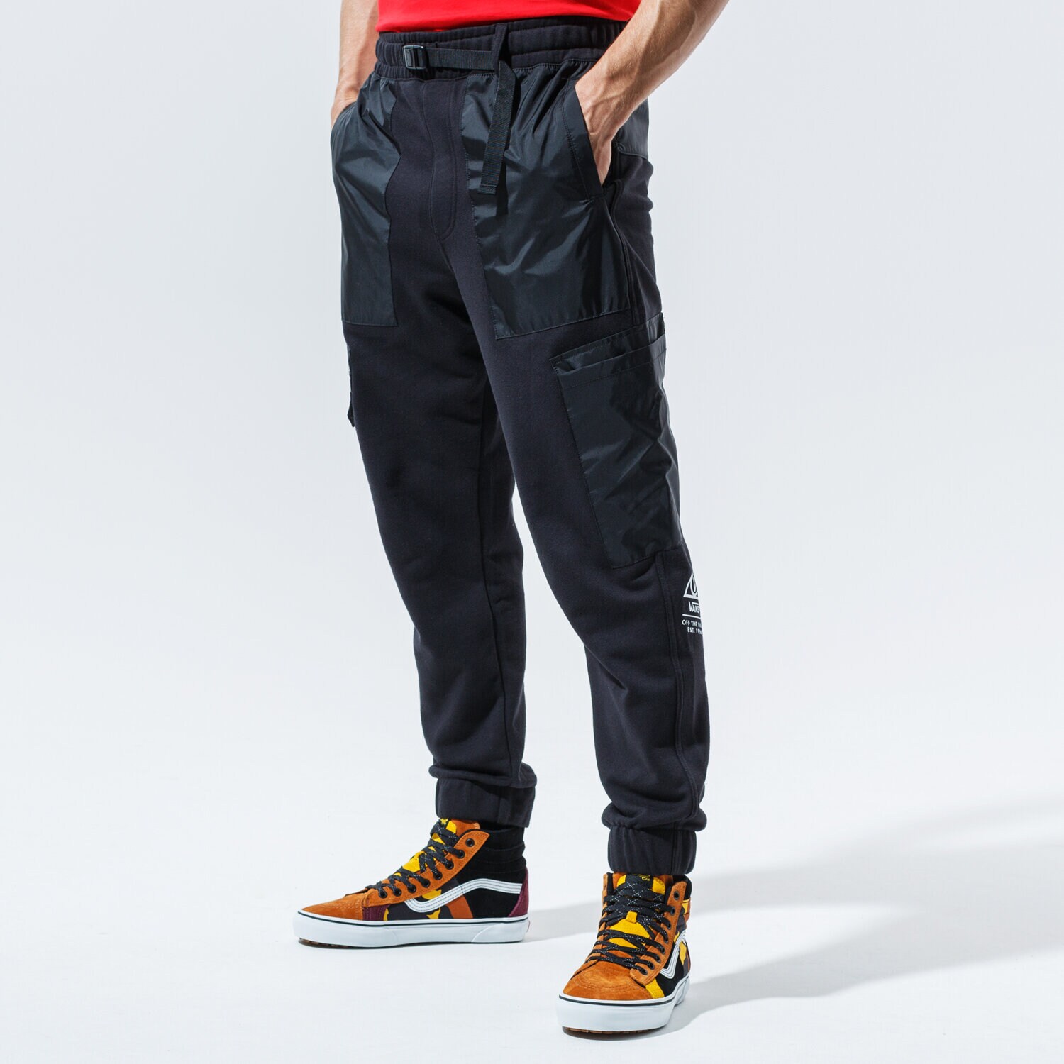 pánské kalhoty VANS KALHOTY  66 SUPPLY FLEECE PANT VN0A4TS5BLK1 ČERNÁ