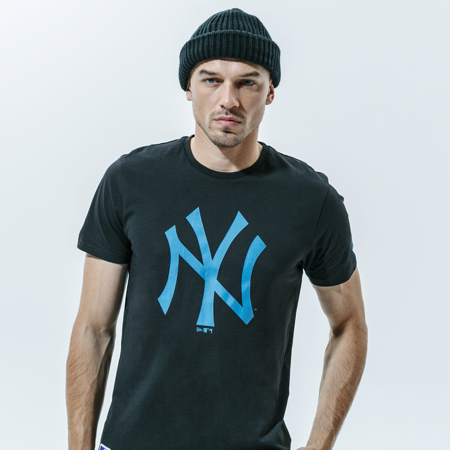 pánské tričko NEW ERA TRIČKO MLB SEASONAL TEAM LOGO TEE NEYYAN BLKDTL 12485707 ČERNÁ