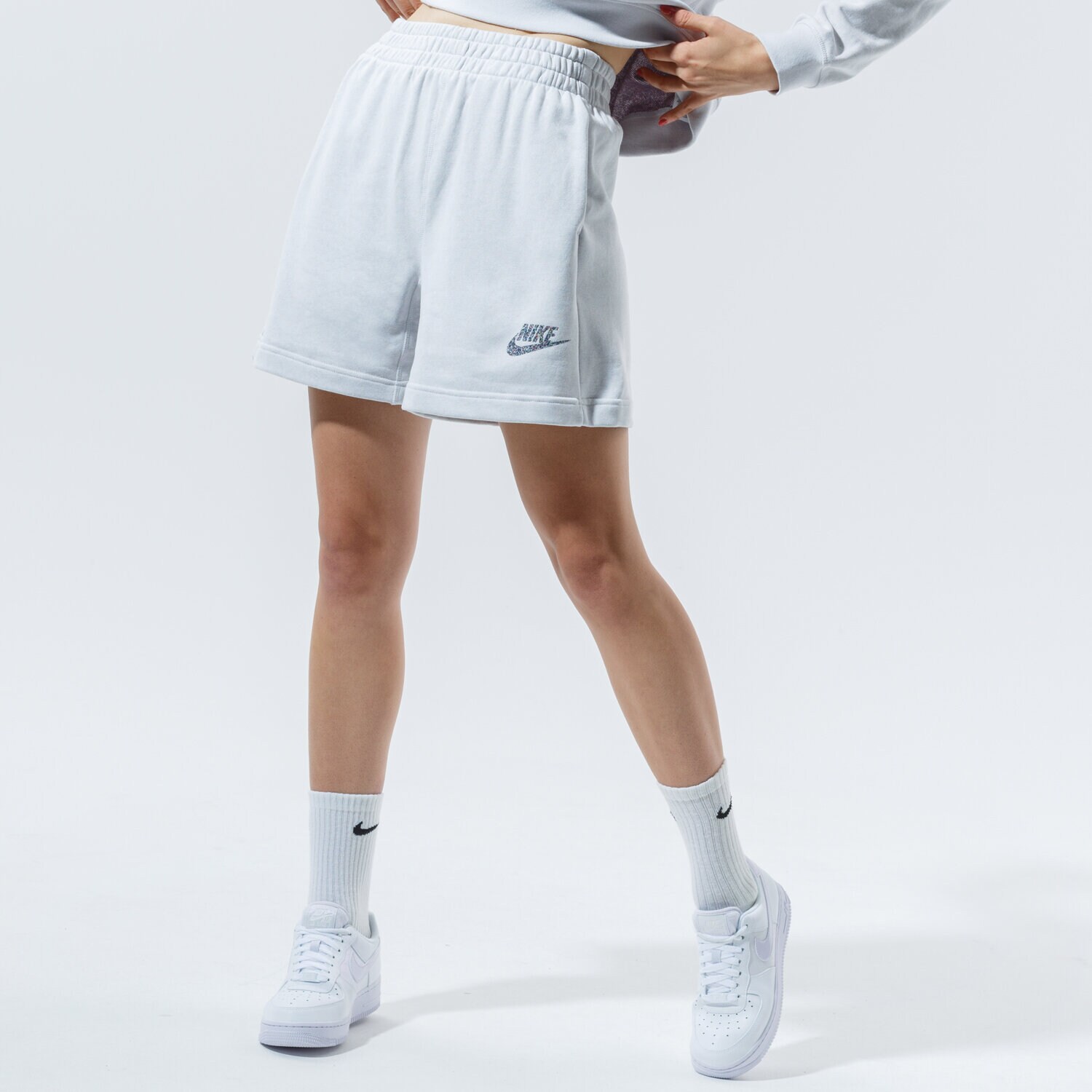 dámské kraťasy NIKE ŠORTKY  W NSW SHORT FT M2Z CU6405-094 ŠEDÁ