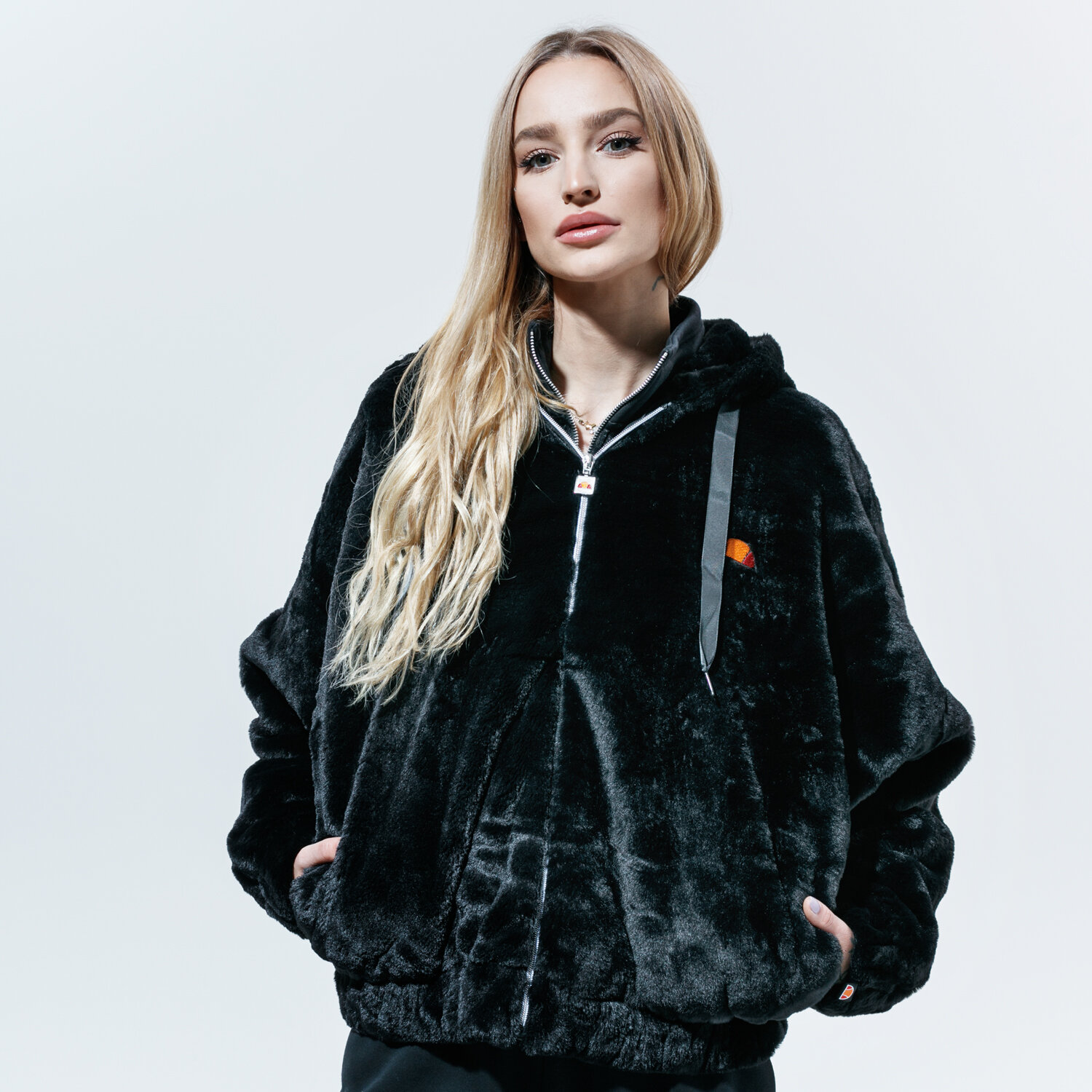 dámská mikina ELLESSE MIKINA ROZEPÍNACÍ S KAPUCÍ GIOVANNA SGG03783BLACK ČERNÁ