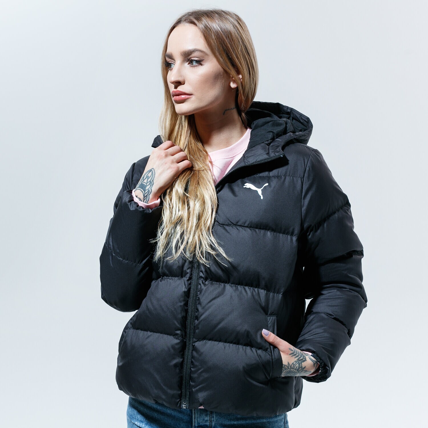 dámská zimní bunda PUMA BUNDA ZIMNÍ ESS+ DOWN JACKET 58221801 ČERNÁ