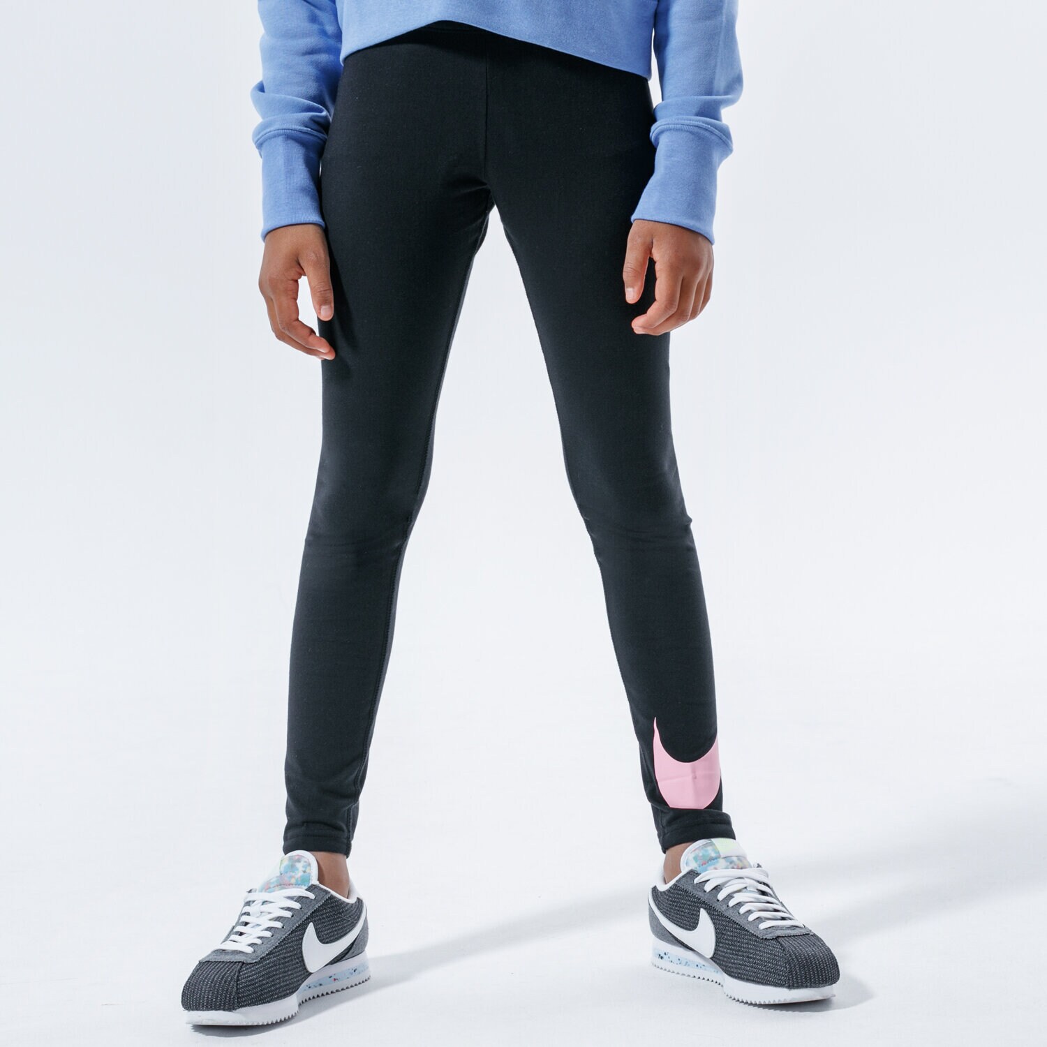 dětské kalhoty NIKE LEGGINGS SPORTSWEAR AR4076-014 ČERNÁ