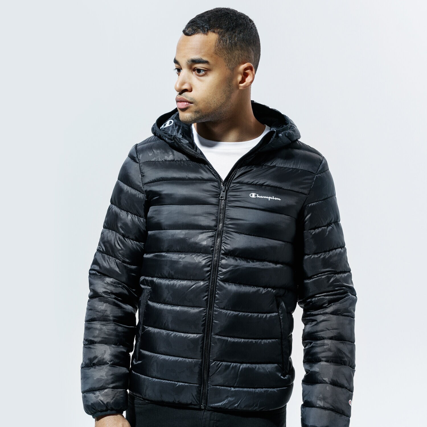 pánská zimní bunda CHAMPION BUNDA ZIMNÍ HOODED JACKET 214869KL001 ČERNÁ