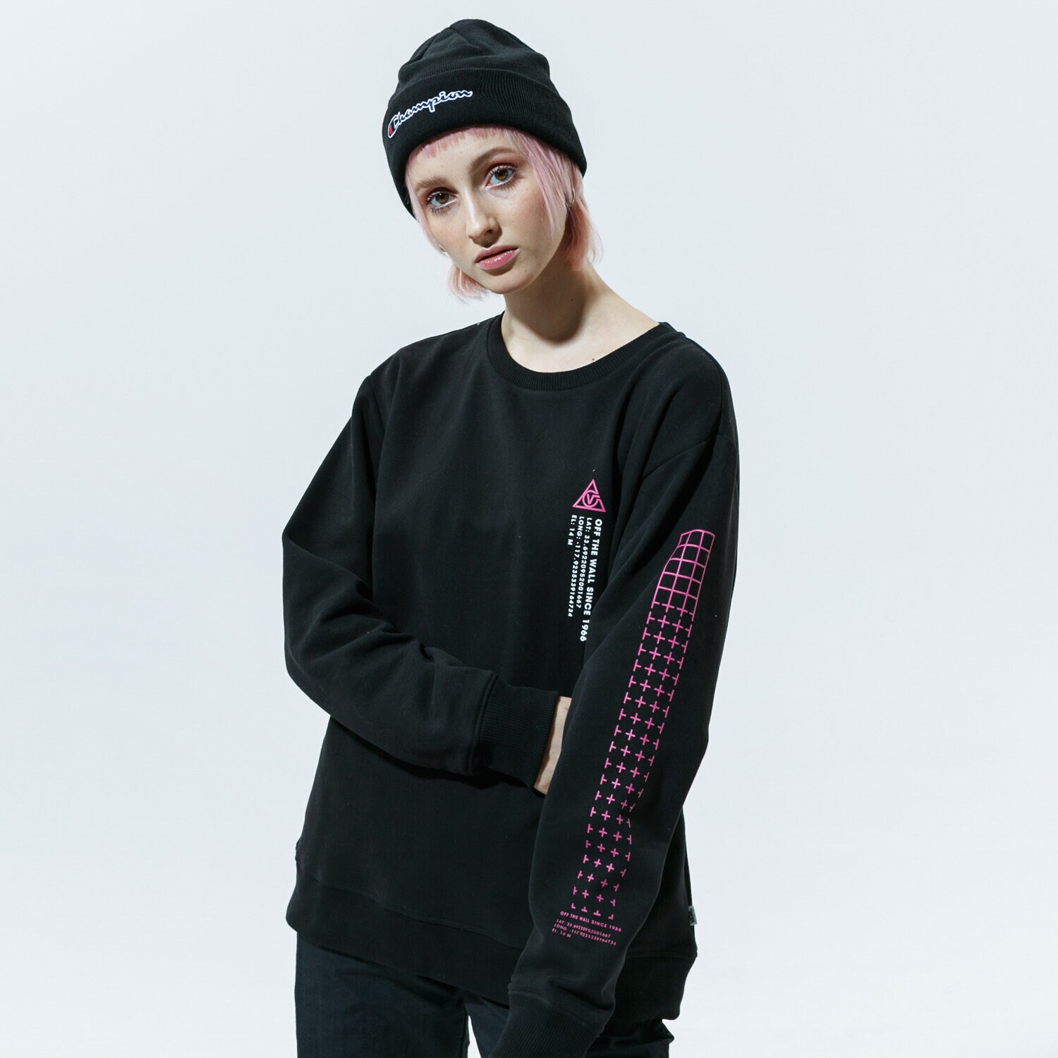 dámská mikina VANS MIKINA 66 SUPPLY CREW VN0A53OSBLK1 ČERNÁ