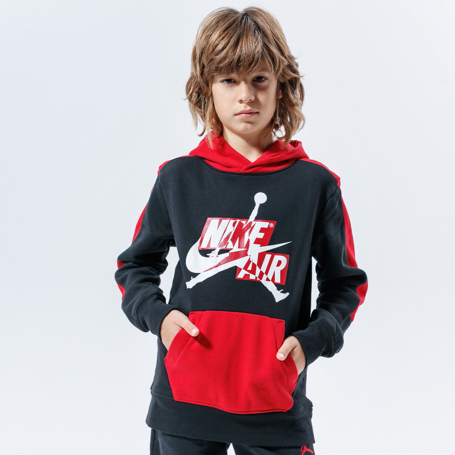 dětská mikina JORDAN MIKINA S KAPUCÍ JUMPMAN CLASSICS III PO 957422-023 ČERNÁ