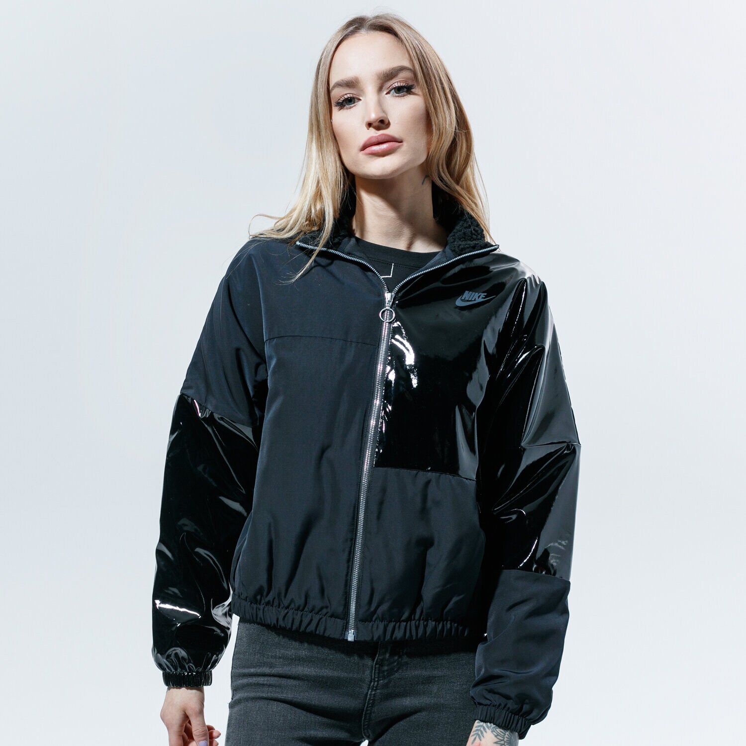 dámská zimní bunda NIKE BUNDA W NSW ICN CLSH JKT SYN FILL CZ1870-010 ČERNÁ