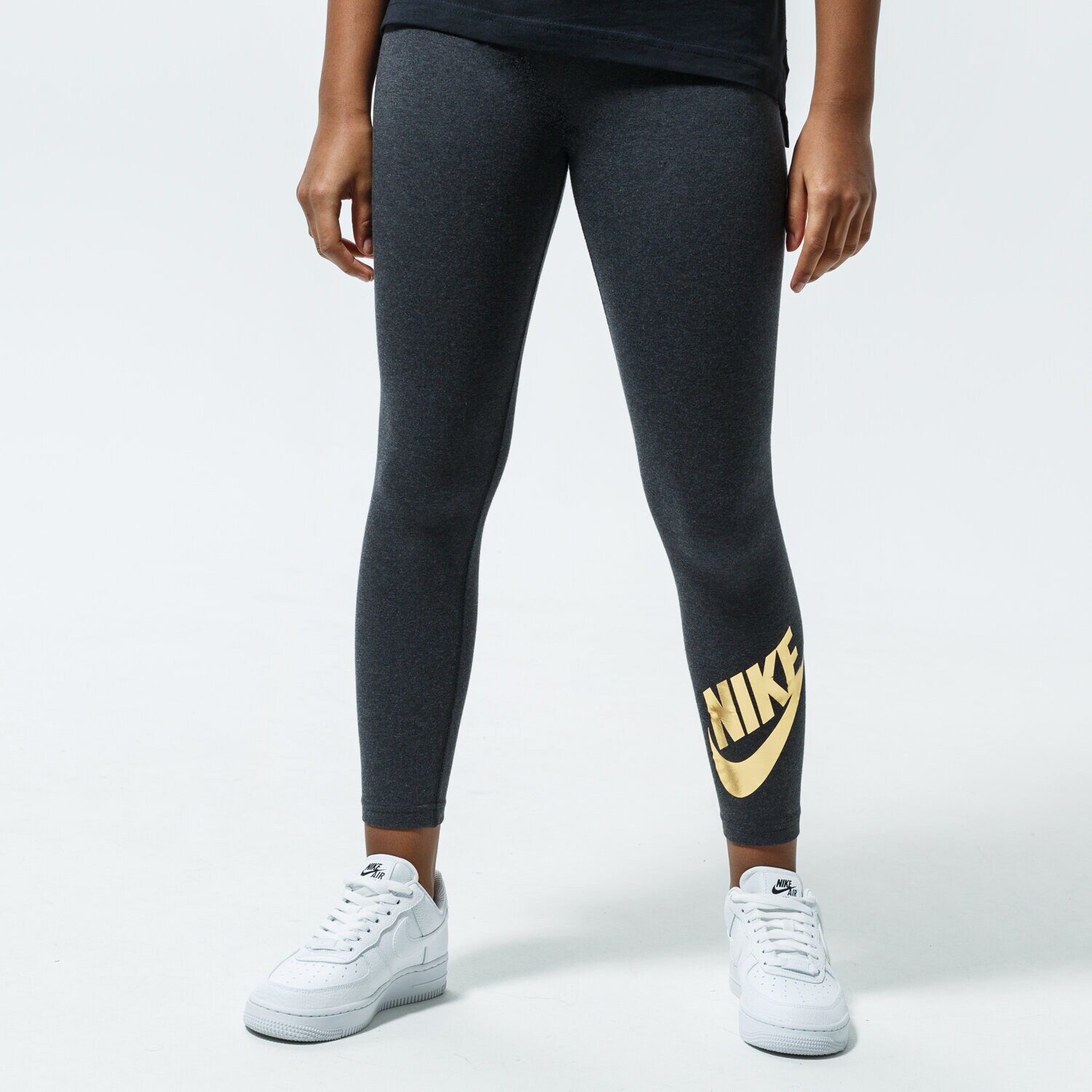 dětské kalhoty NIKE LEGGINGS SPORTSWEAR DB2824-032 ČERNÁ