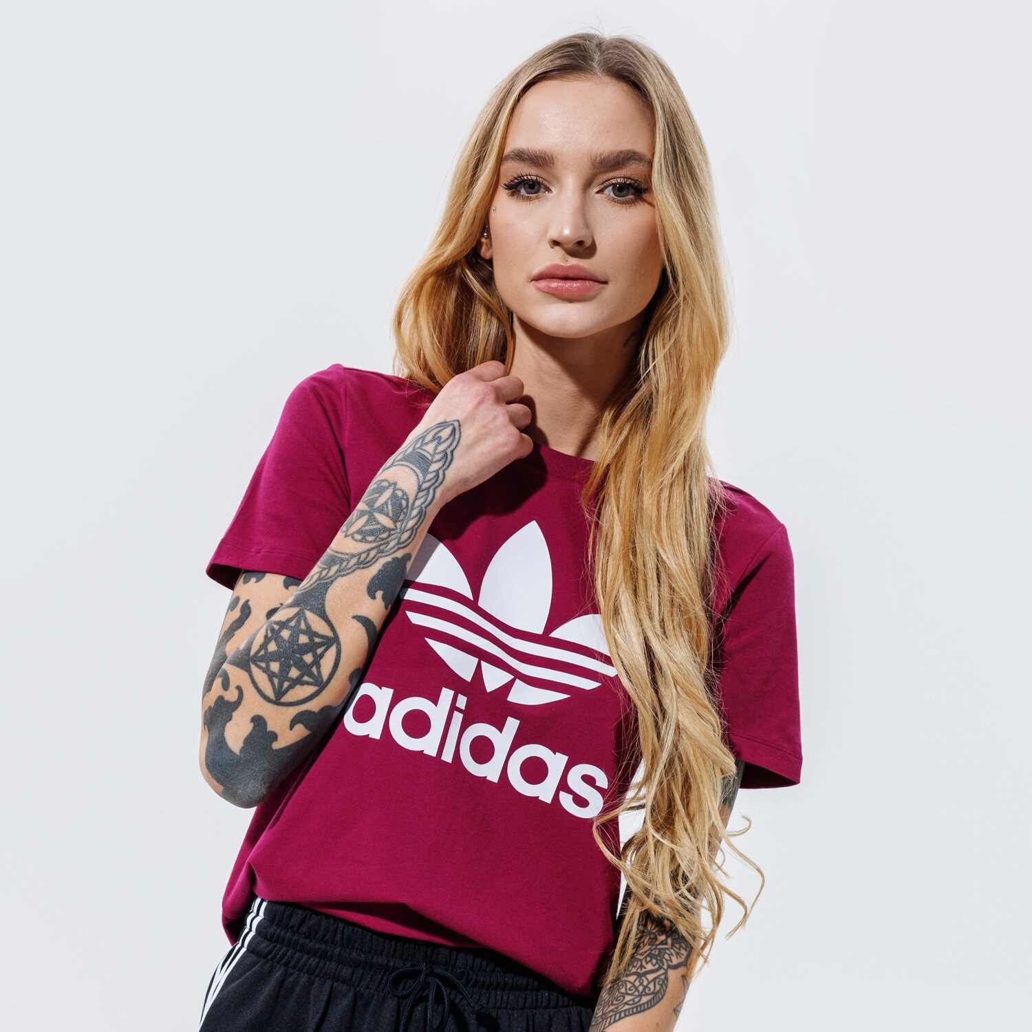 dámské tričko ADIDAS TRIČKO TREFOIL TEE GD2433 BORDOVÁ