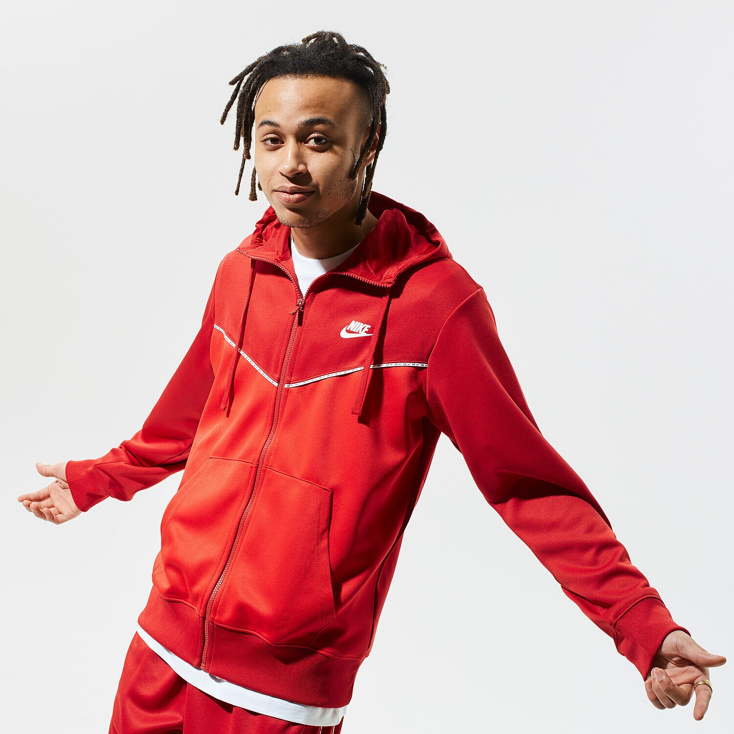 pánská mikina NIKE MIKINA S KAPUCÍ SPORTSWEAR CZ7822-687 ČERVENÁ