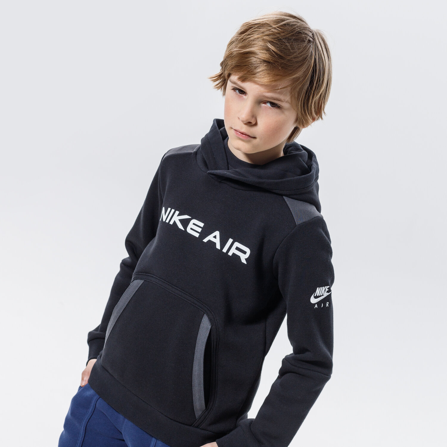dětská mikina NIKE MIKINA S KAPUCÍ AIR BOY DA0700-010 ČERNÁ