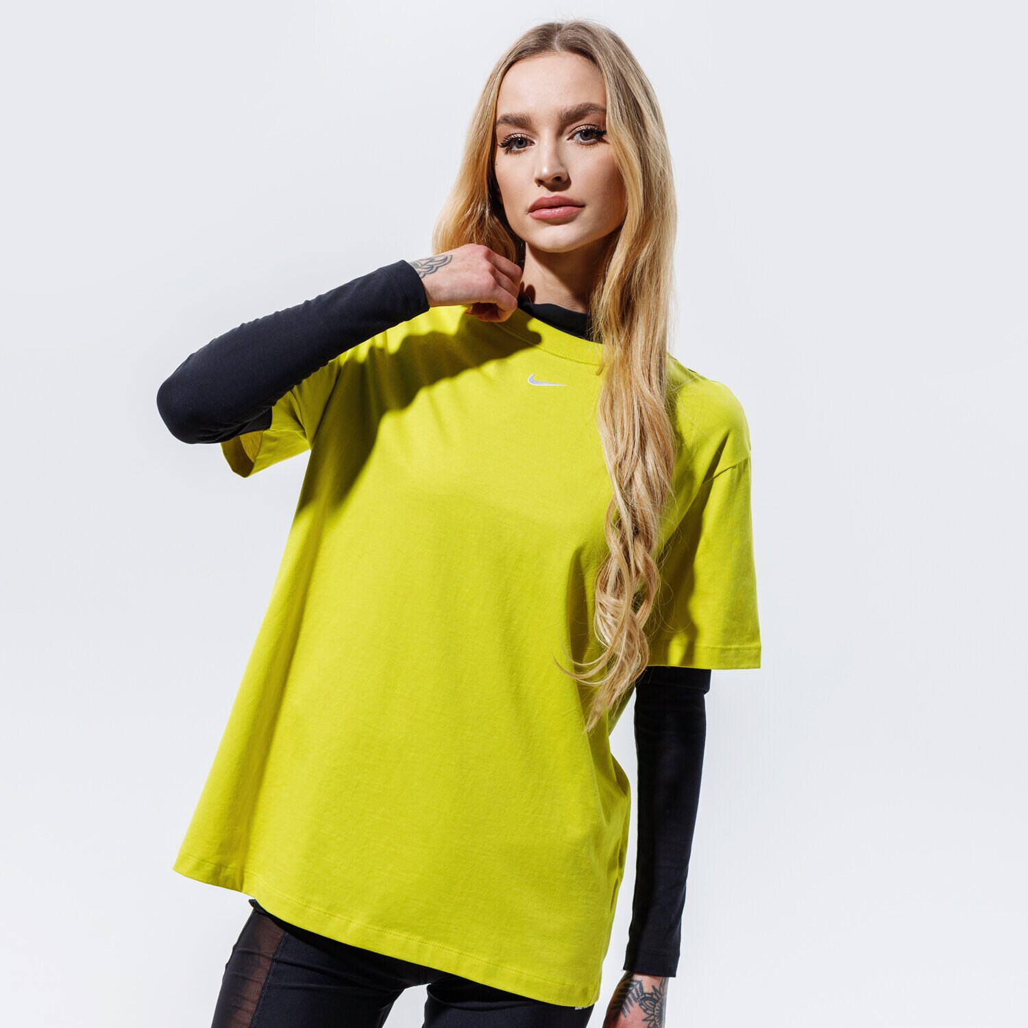 dámské tričko NIKE TRIČKO W NSW ESSNTL TOP SS BF DH4255-344 ŽLUTÁ