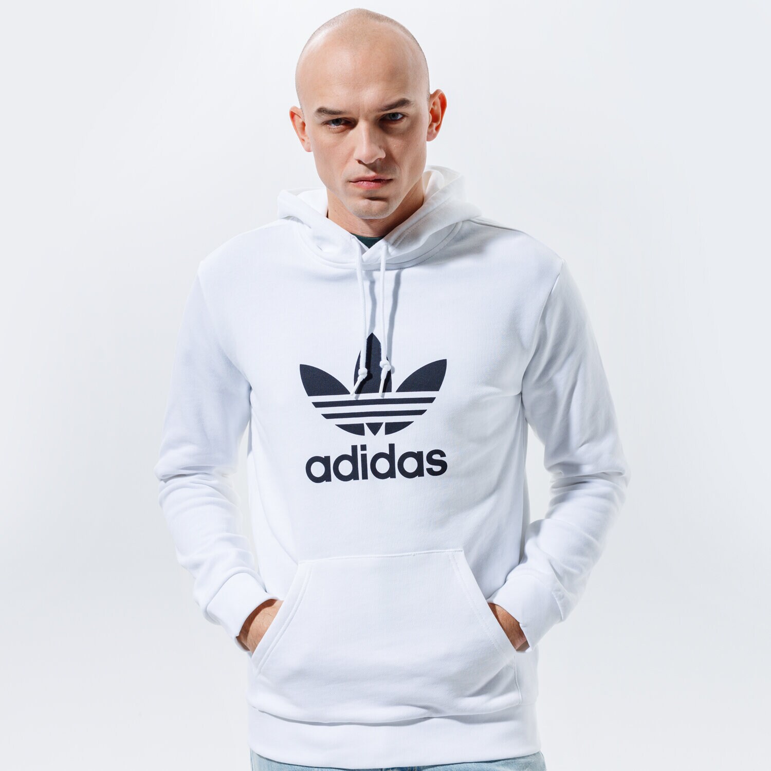 pánská mikina ADIDAS MIKINA S KAPUCÍ TREFOIL HOODIE ADICOLOR DU7780 BÍLÁ
