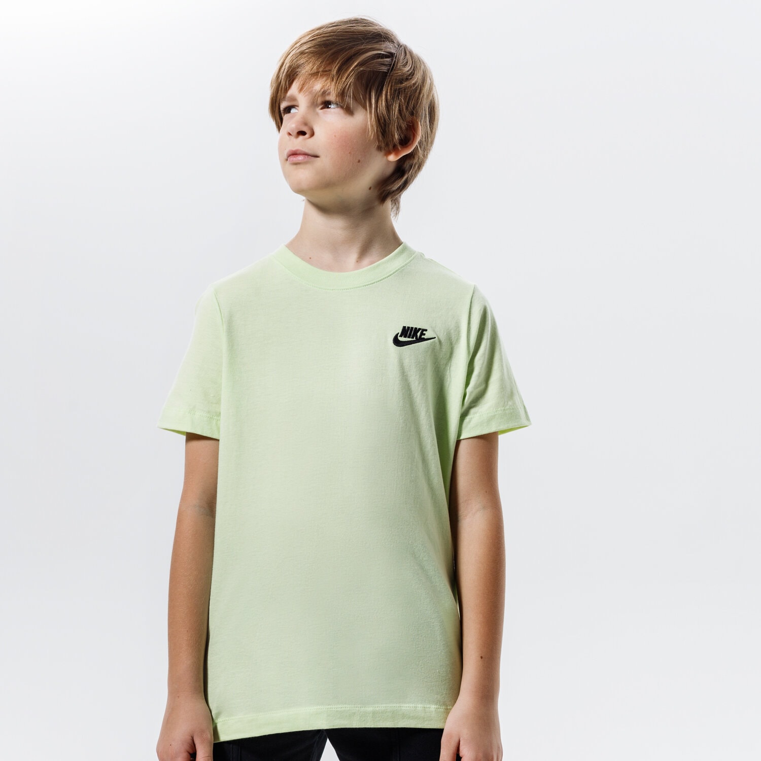dětské tričko NIKE TRIČKO SPORTSWEAR BOY AR5254-355 ZELENÁ