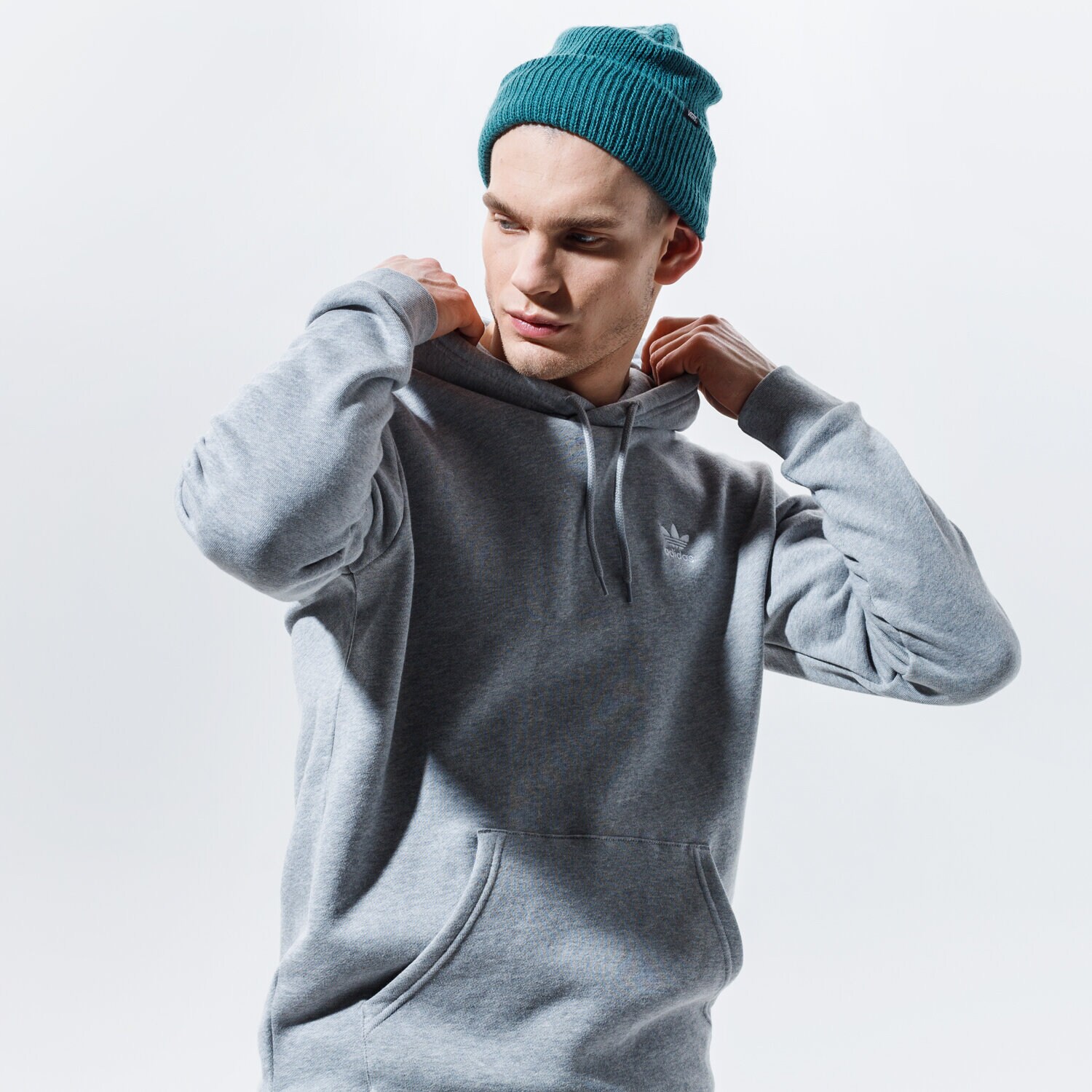 pánská mikina ADIDAS MIKINA S KAPUCÍ ESSENTIAL HOODY FM9958 ŠEDÁ