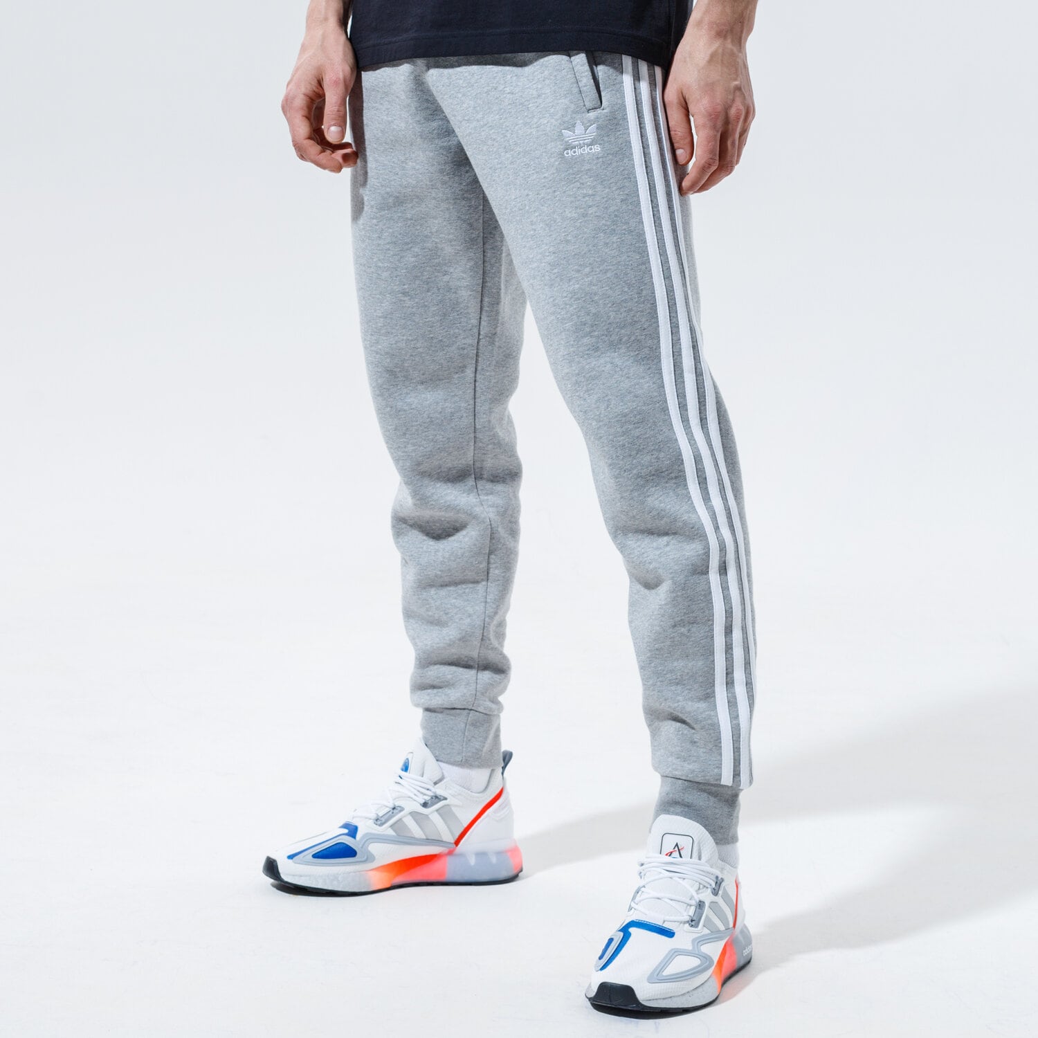 pánské kalhoty ADIDAS KALHOTY  3-STRIPES PANT GN3530 ŠEDÁ