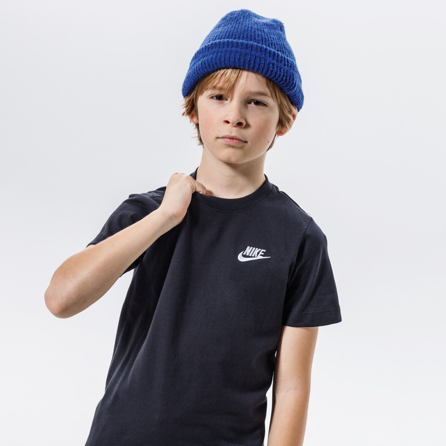 dětské tričko NIKE TRIČKO SPORTSWEAR B AR5254-010 ČERNÁ