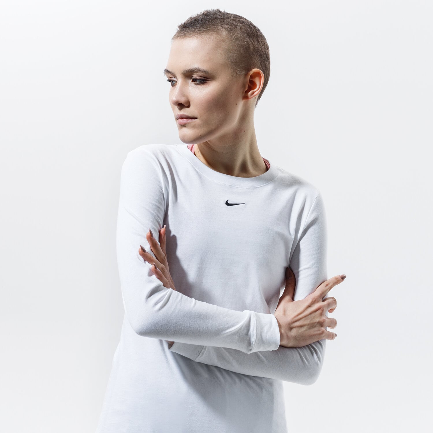 dámské tričko NIKE TRIČKO W NSW TEE ESSNTL LS LBR DC9833-100 BÍLÁ