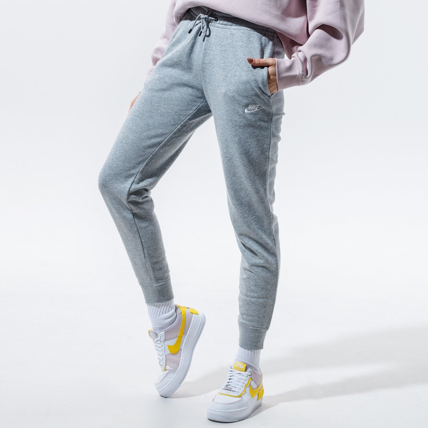 dámské kalhoty NIKE ESSENTIAL JOGGERS  BV4095-063 ŠEDÁ