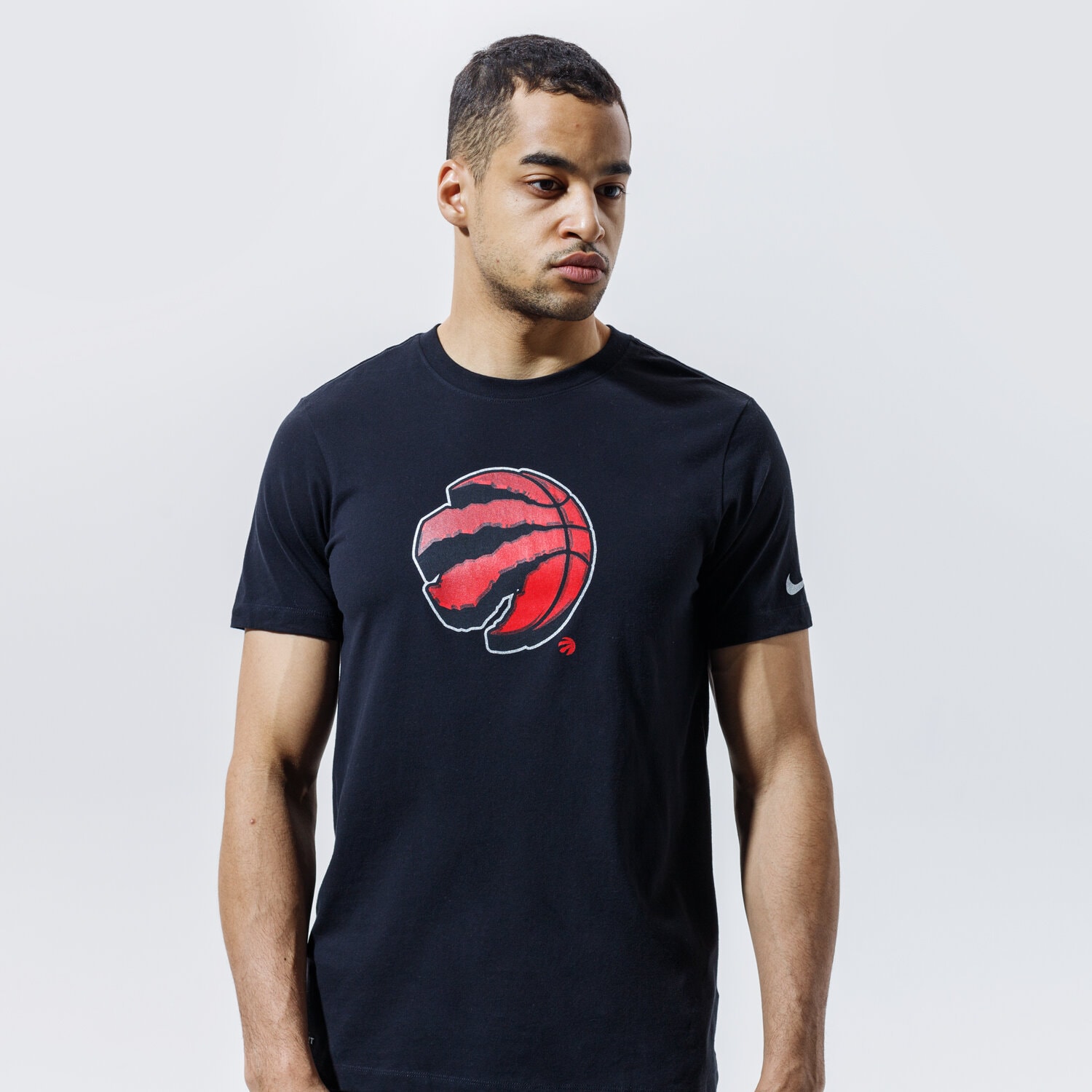 pánské tričko NIKE TRIČKO TOR M NK DRY TEE ES ERND LGO NBA CZ7315-010 ČERNÁ
