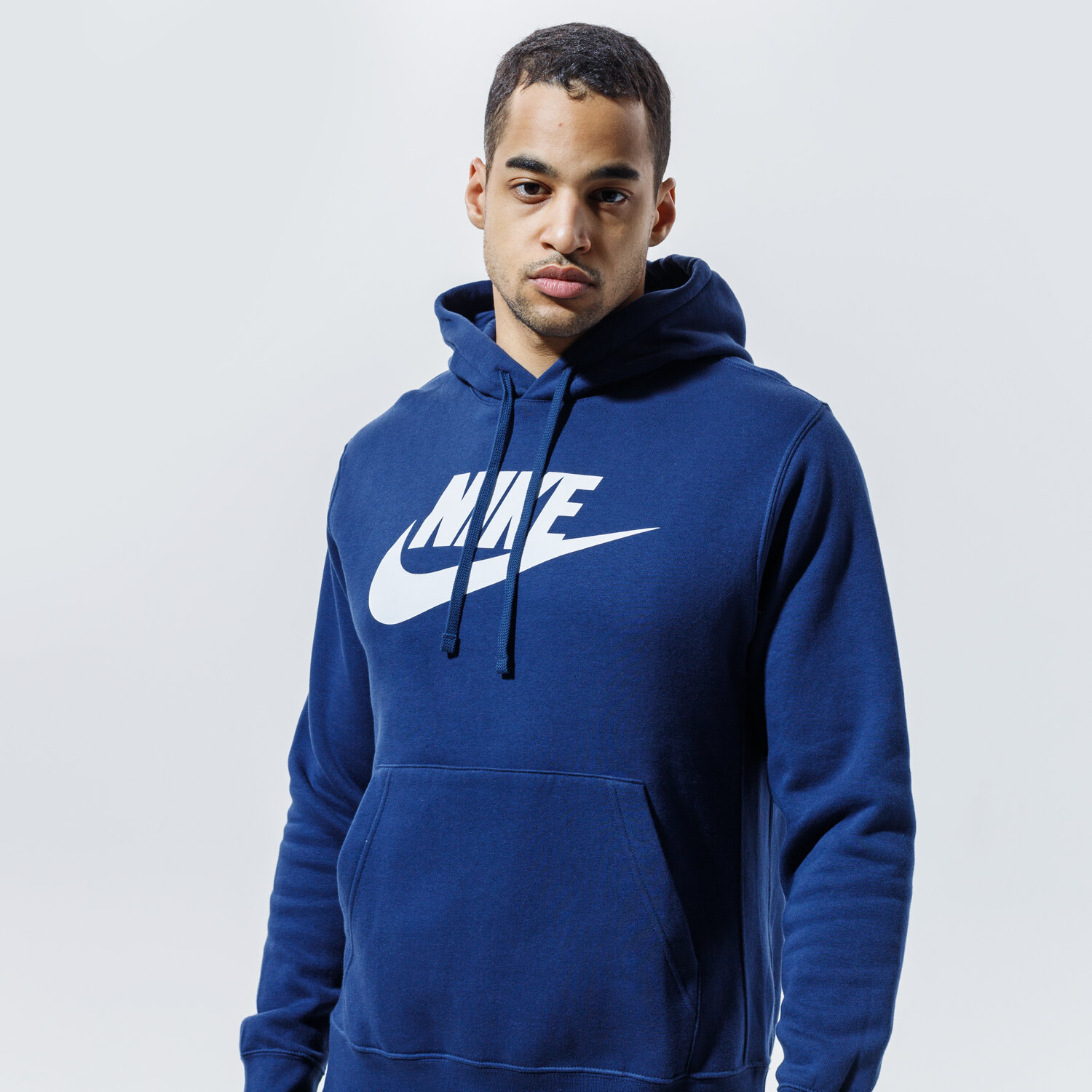 pánská mikina NIKE MIKINA S KAPUCÍ SPORTSWEAR CLUB FLEECE BV2973-410 TMAVOMODRÁ