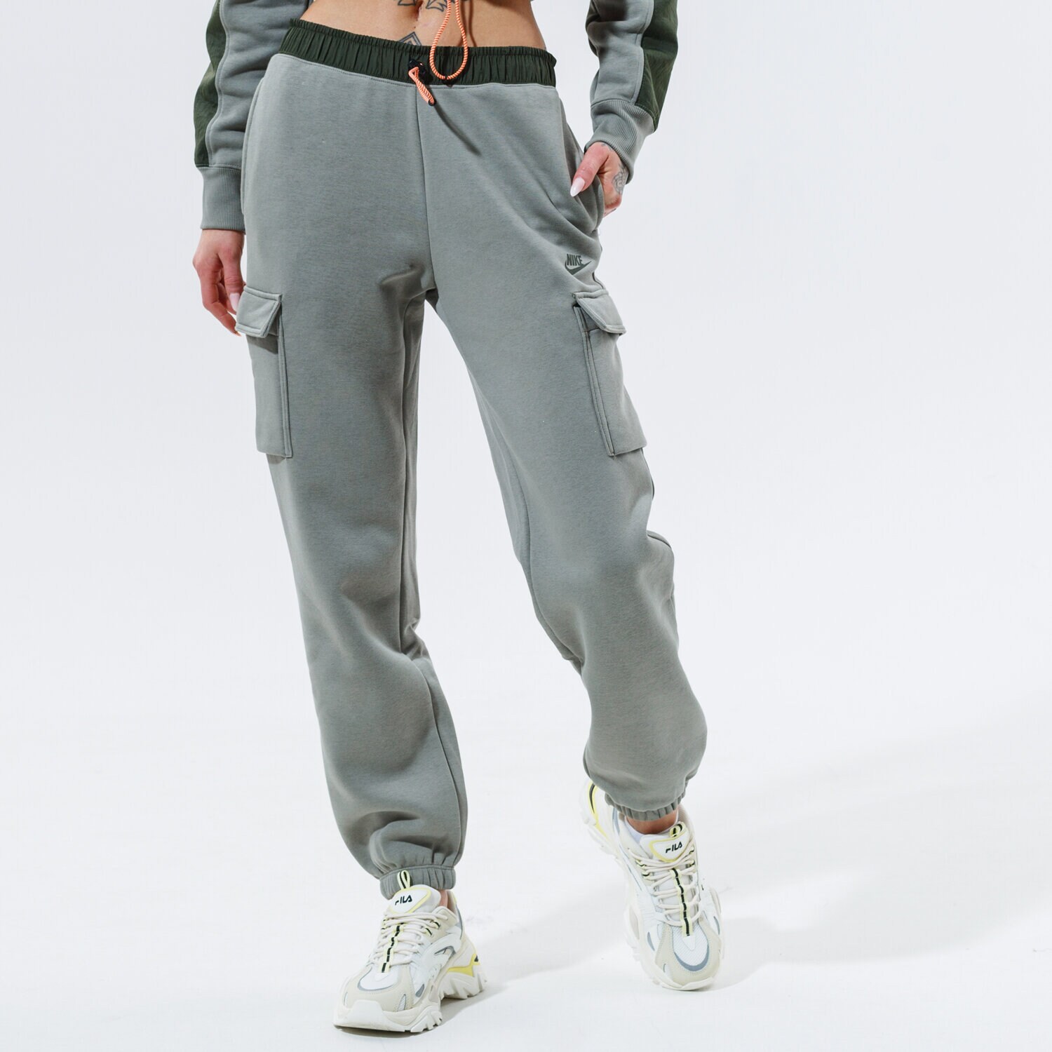 dámské kalhoty NIKE KALHOTY  W NSW CARGO PANT LOOSE FLC UU DD3607-320 ŠEDÁ