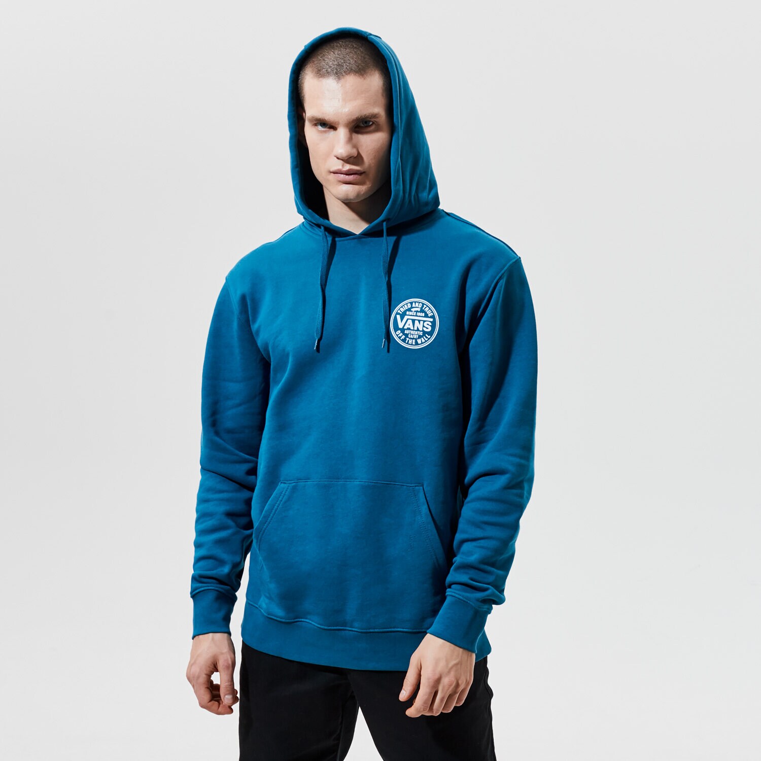 pánská mikina VANS MIKINA S KAPUCÍ TRIED AND TRUE PO MOROCCAN BLUE VN0A54AZ1QQ1 MODRÁ