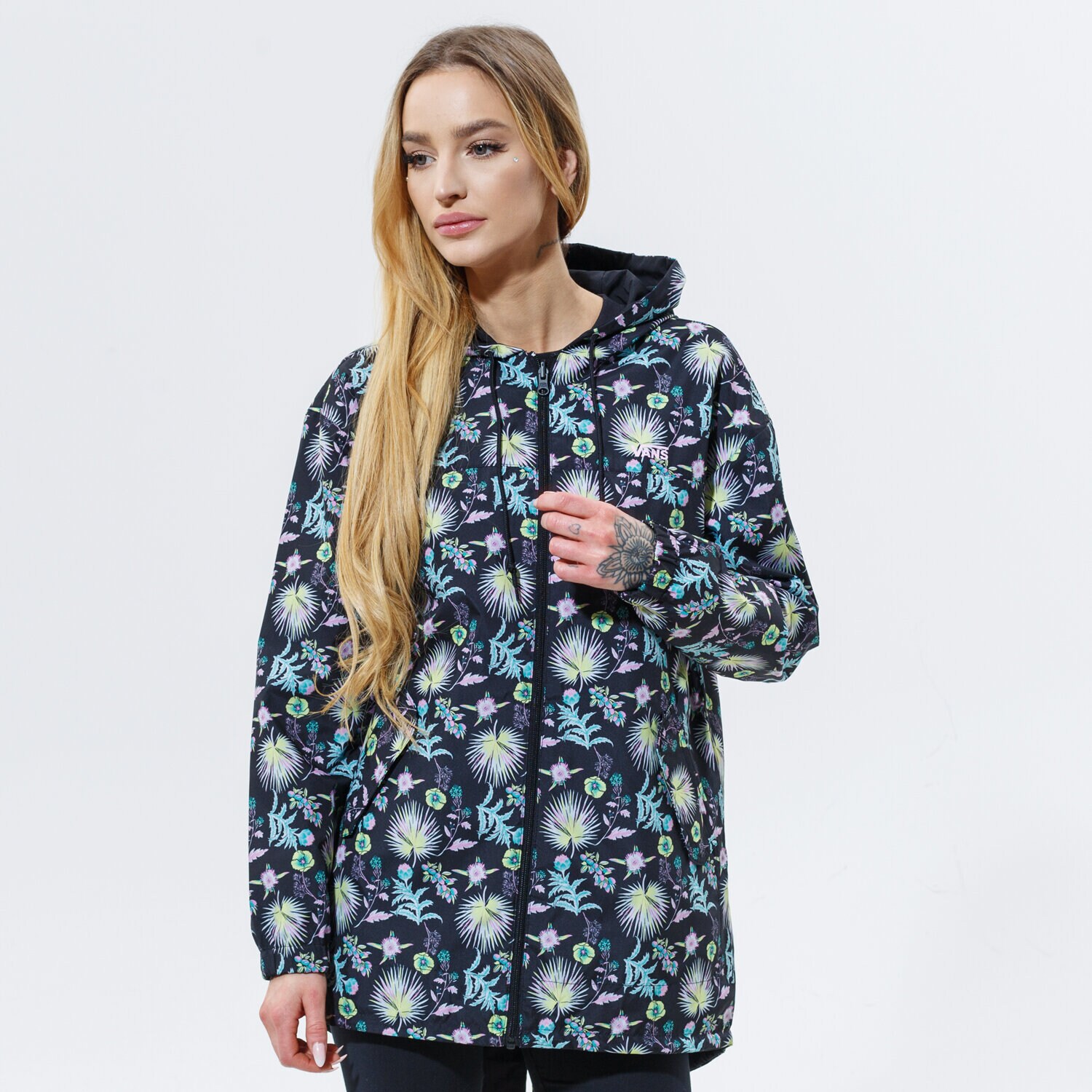 Přechodná bunda dámská (podzimní, jarní) VANS BUNDA WM MERCY REVERSIBLE PARKA BLACK/CALIFAS BLACK VN0A34FMZF71 ČERNÁ