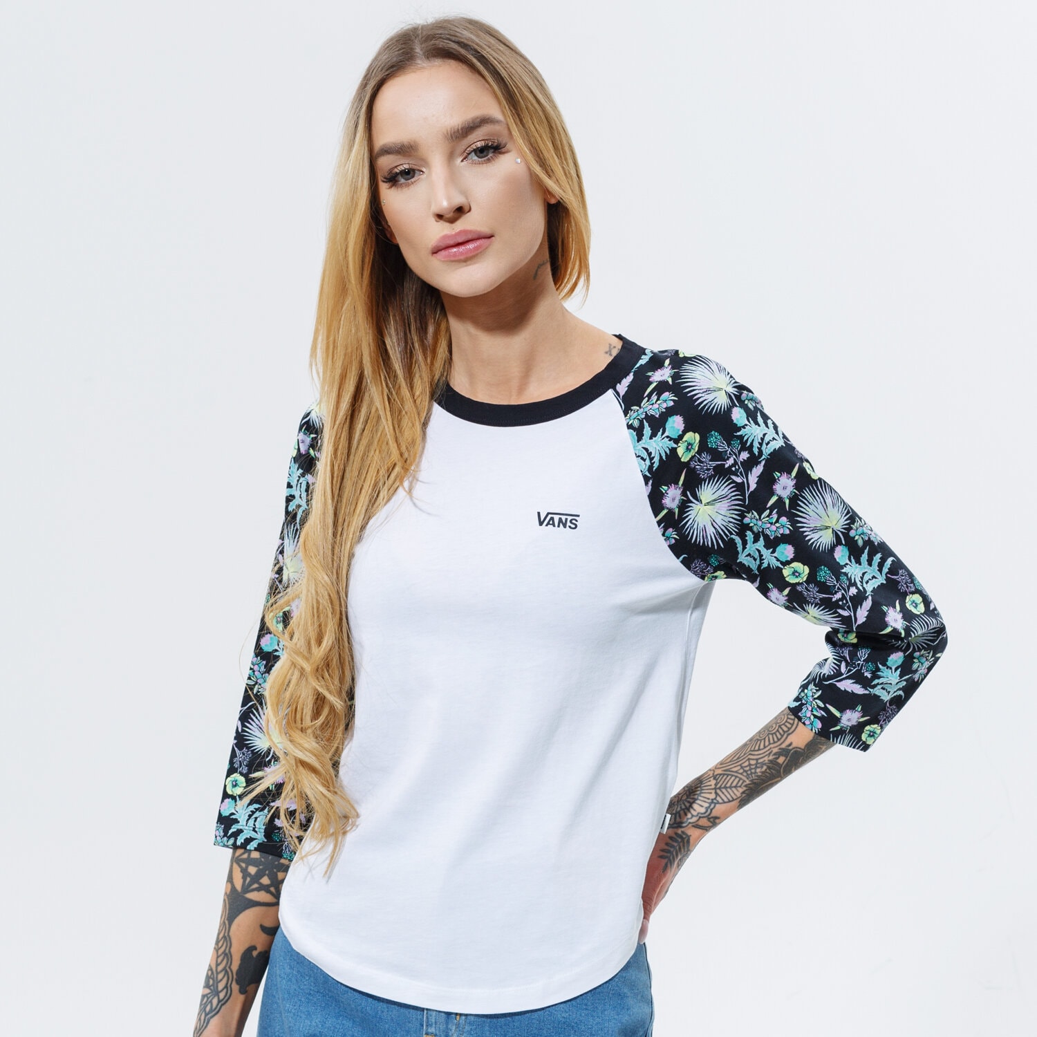 dámské tričko VANS TRIČKO WM CALIFAS WHITE/CALIFAS BLACK VN0A53PZZFK1 BÍLÁ