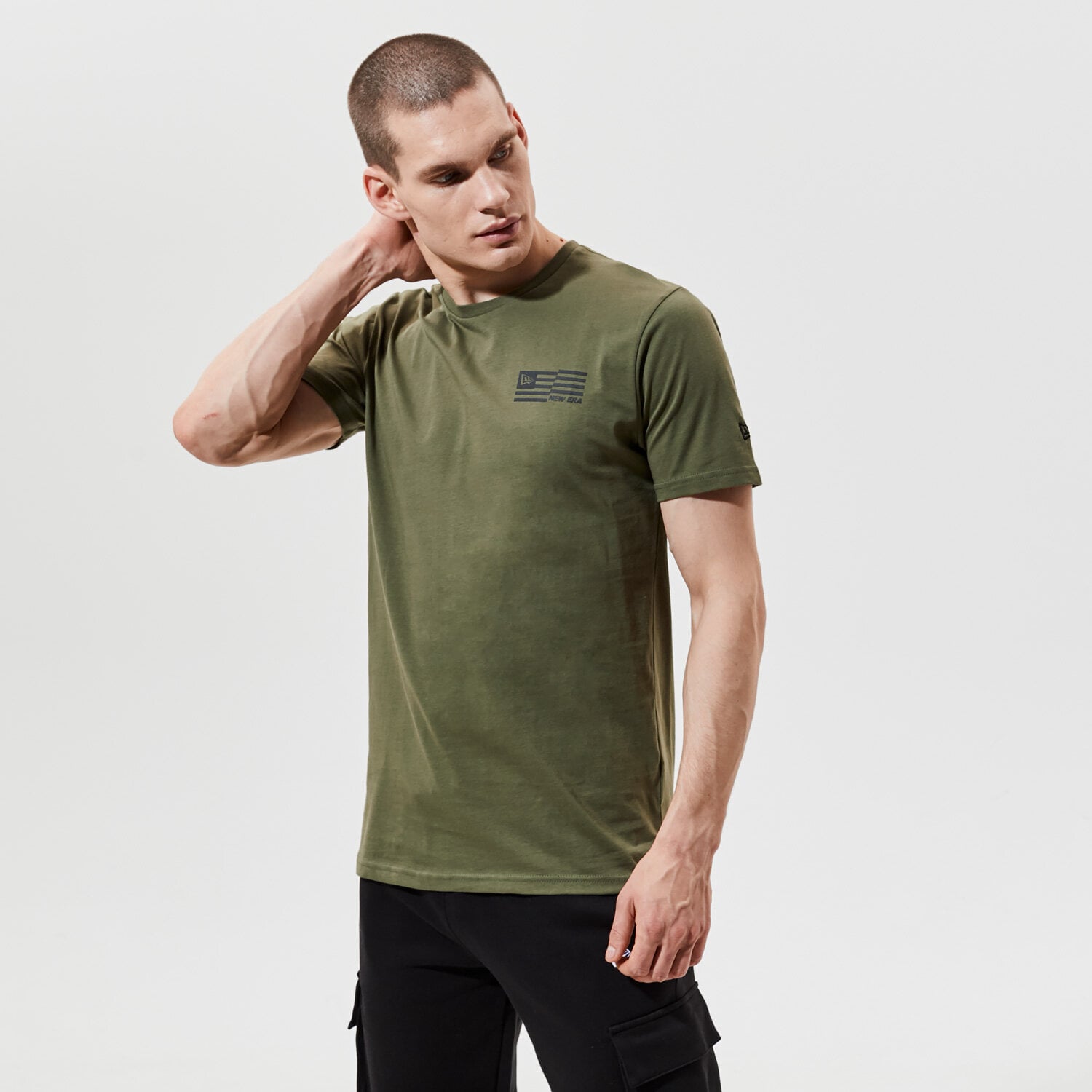 pánské tričko NEW ERA TRIČKO OUTDOOR UTILITY GRAPHIC TEE NEW ERA NOV 12590874 KHAKI